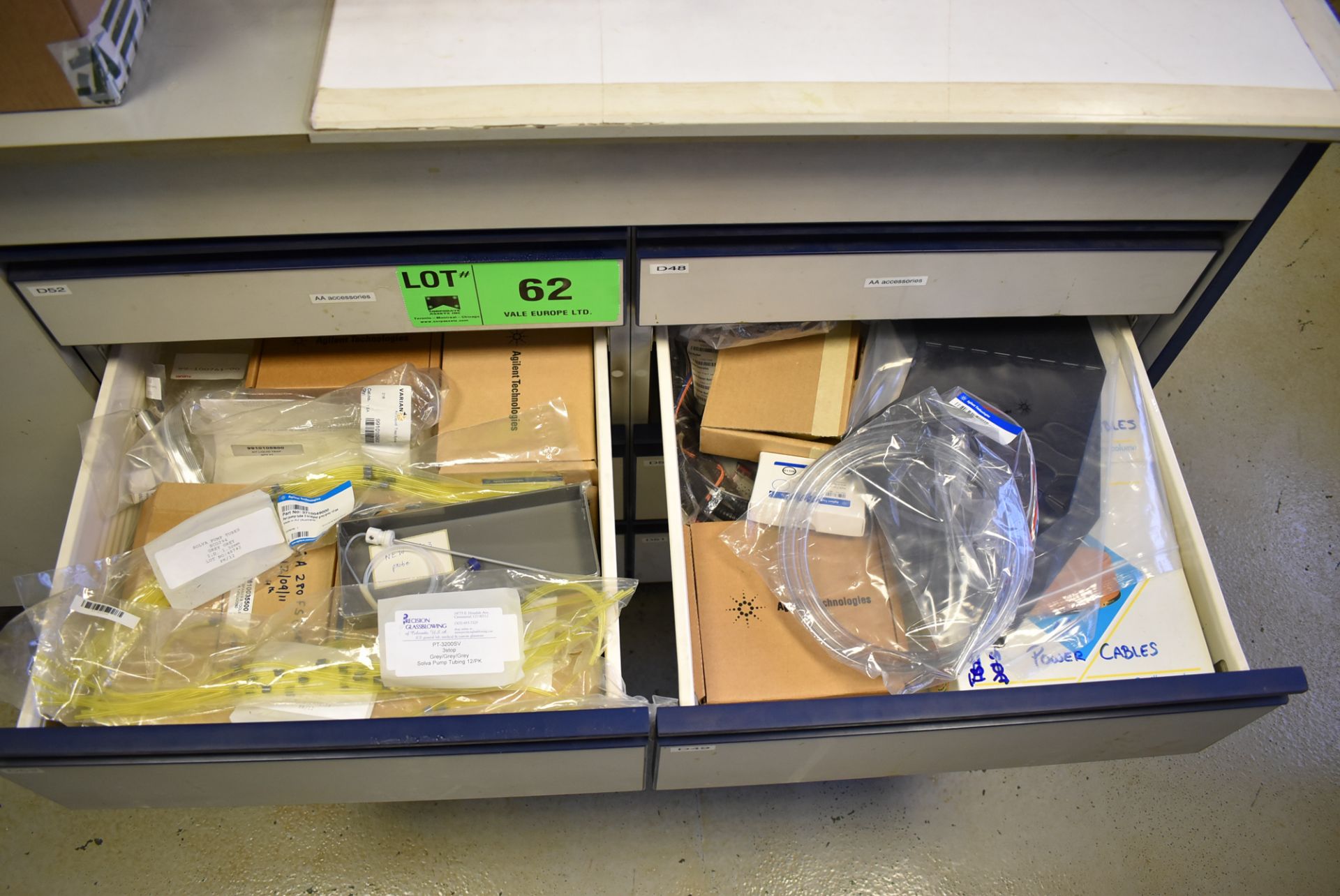 LOT/ 2 SECTION LAB STORAGE CABINET WITH CONTENTS - AA ACCESSORIES & SUPPLIES (ROOM 264) [RIGGING - Image 4 of 5