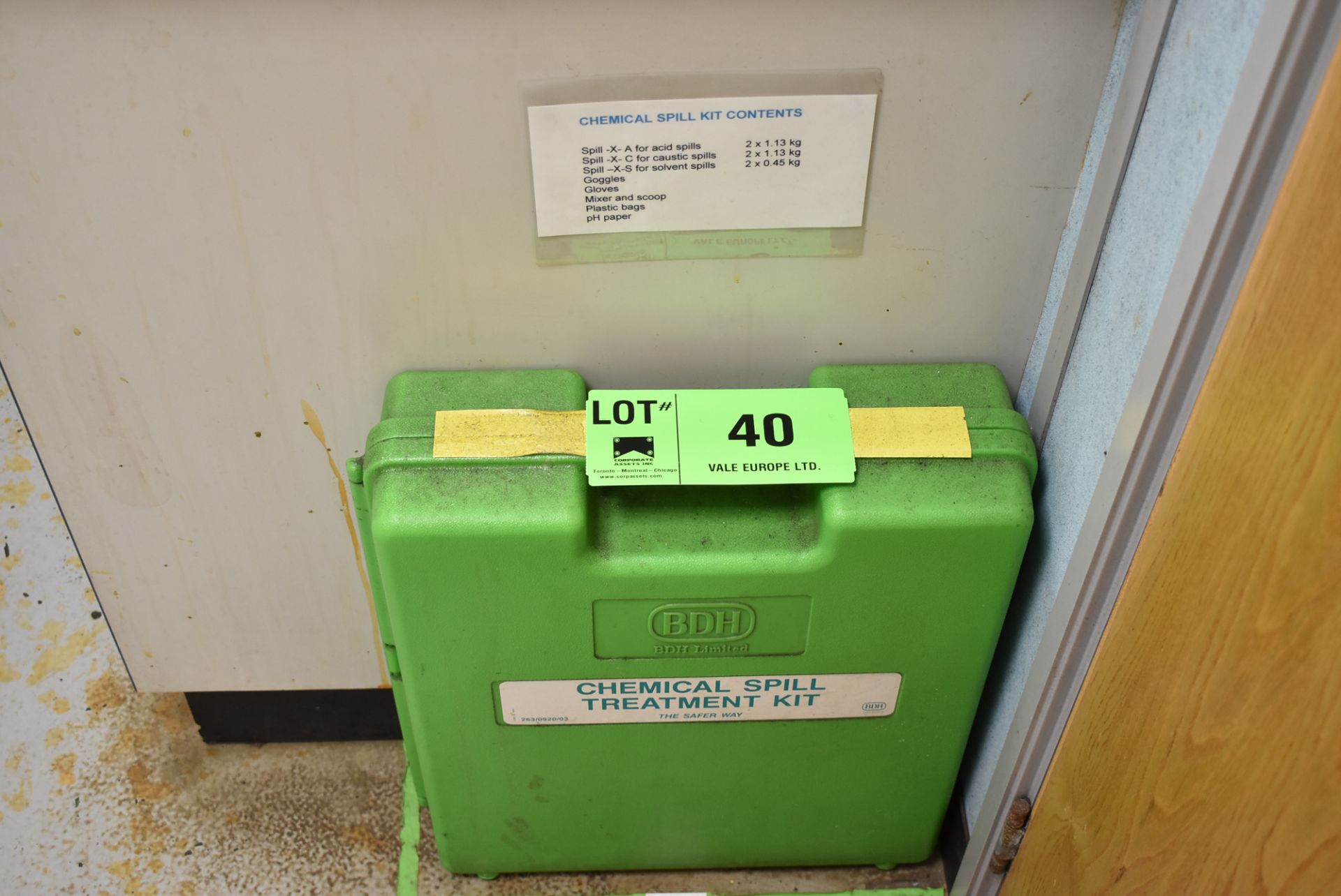 BDH EMERGENCY CHEMICAL SPILL TREATMENT KIT (ROOM 264D) [RIGGING FEES FOR LOT #40 - £35 PLUS