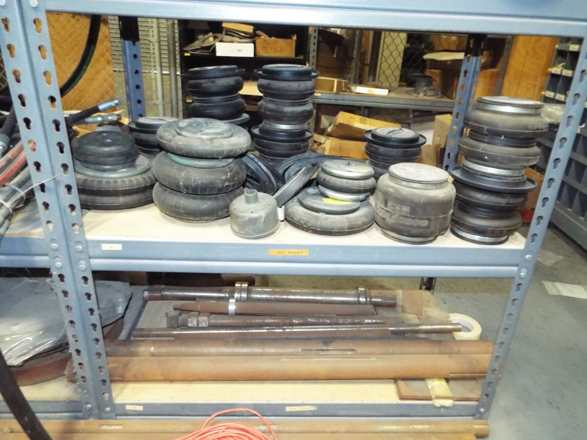 LOT/ CONTENTS OF SHELF - INCLUDING BUT NOT LIMITED TO PNEUMATIC PRESS BLADDERS, CYLINDER WHEELS - Image 2 of 4