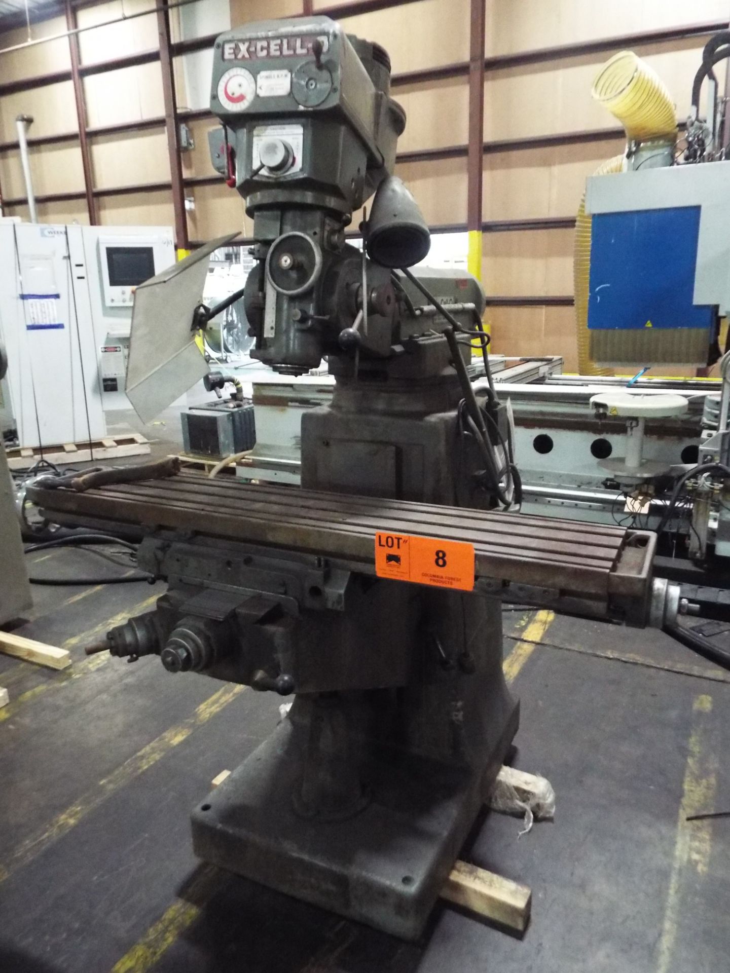 EX-CELL-O NO. 602 VERTICAL MILLING MACHINE WITH 9"X52" TABLE, SPEEDS TO 4000 RPM, 1.5 HP, S/N: