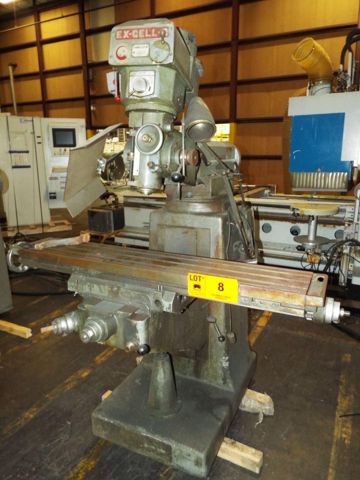 EX-CELL-O NO. 602 VERTICAL MILLING MACHINE WITH 9"X52" TABLE, SPEEDS TO 4000 RPM, 1.5 HP, S/N: - Image 2 of 5