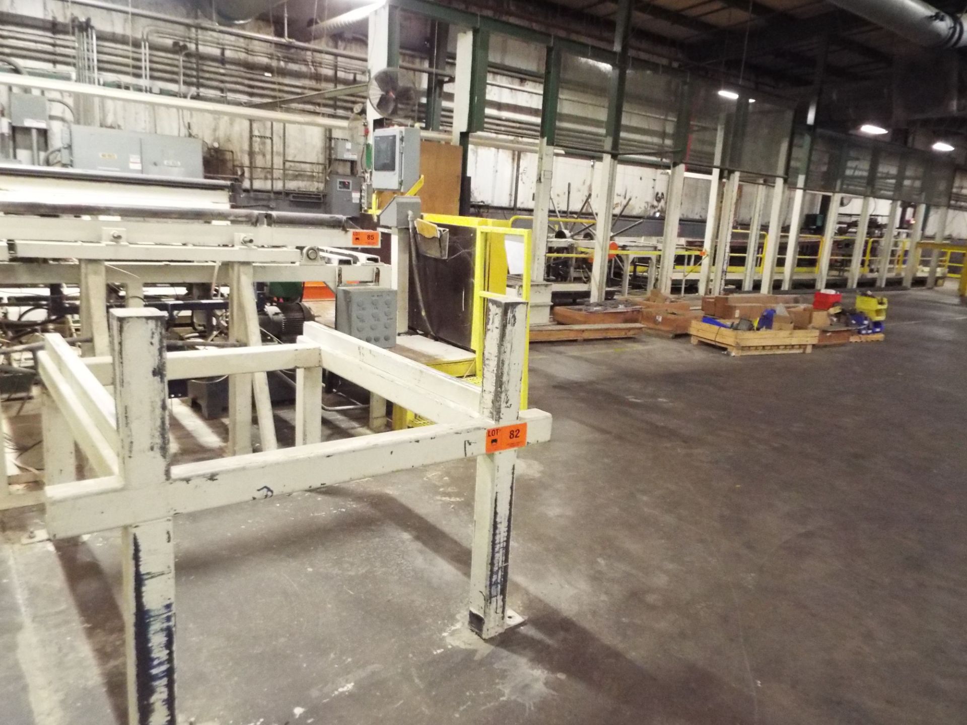 LOT/ 2 PASS PLYWOOD SAWING/SIZING LINE CONSISTING OF LOTS 83 TO 95 (CI)