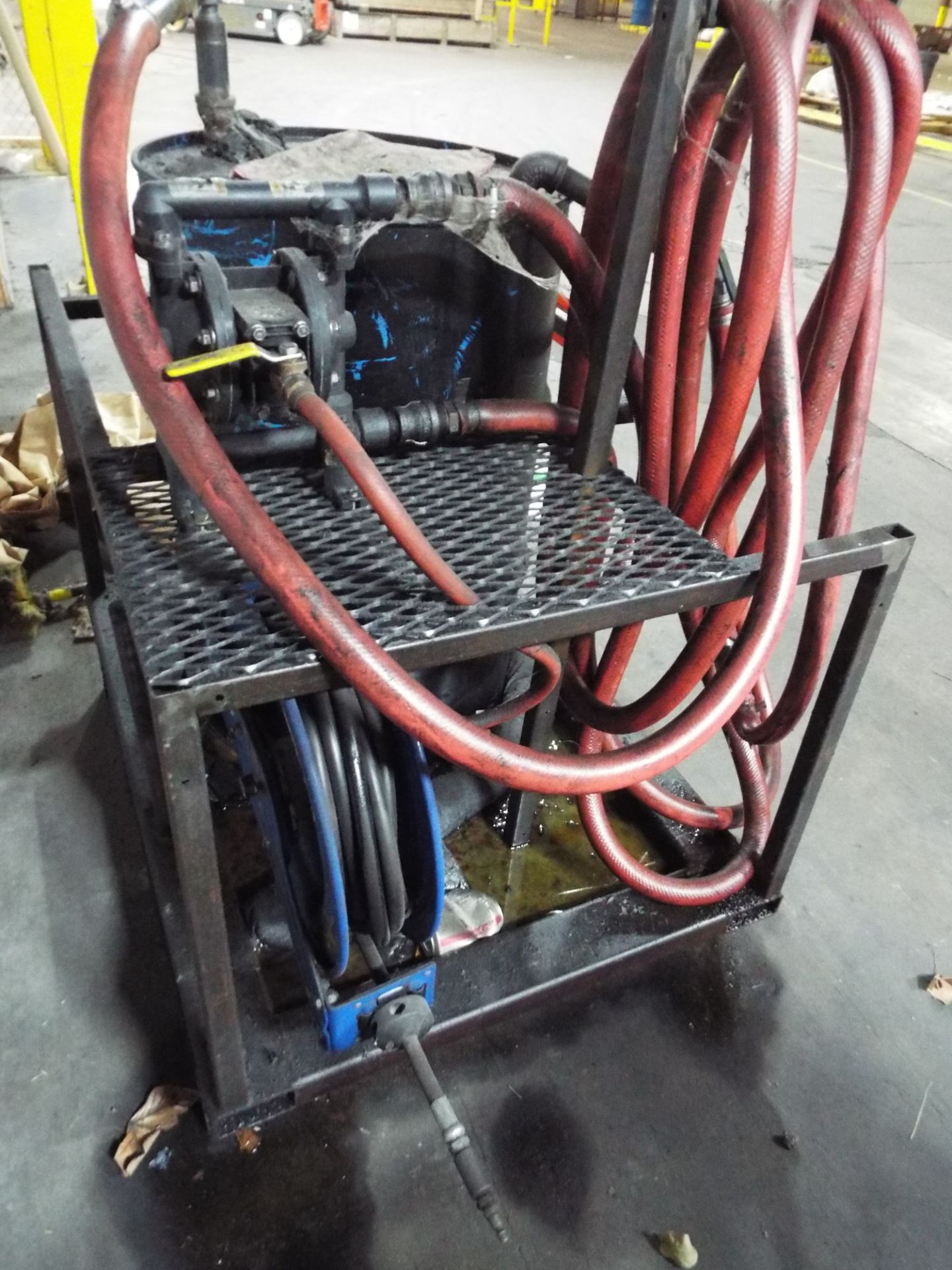LUBRICANT PLATFORM WITH PUMP, HOSES, AIR HOSE REEL AND DRUM - Image 2 of 2