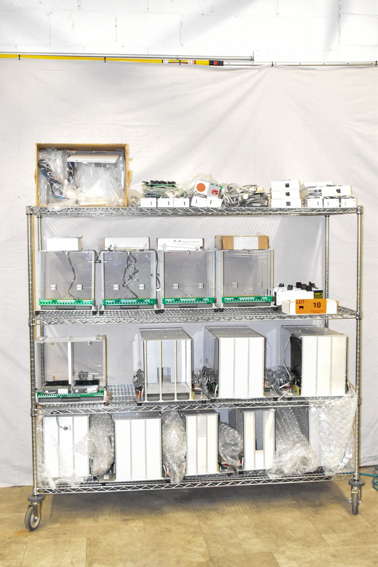 LOT/ COULBOURN BEHAVIORAL TESTING SYSTEM INCLUDING MODULES AND COMPONENTS, COMPUTER SYSTEM, TRIGGERS - Image 6 of 14
