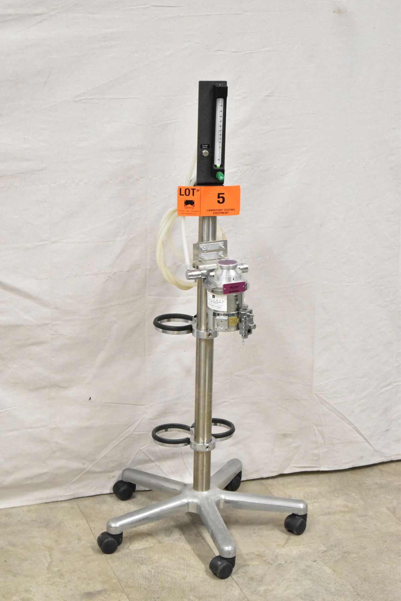 RIVER MEDICAL ENGINEERING T3ISO ISOFLURANE VAPORIZER AND FLOW METER ANESTHESIA UNIT WITH HOSES, - Image 2 of 8
