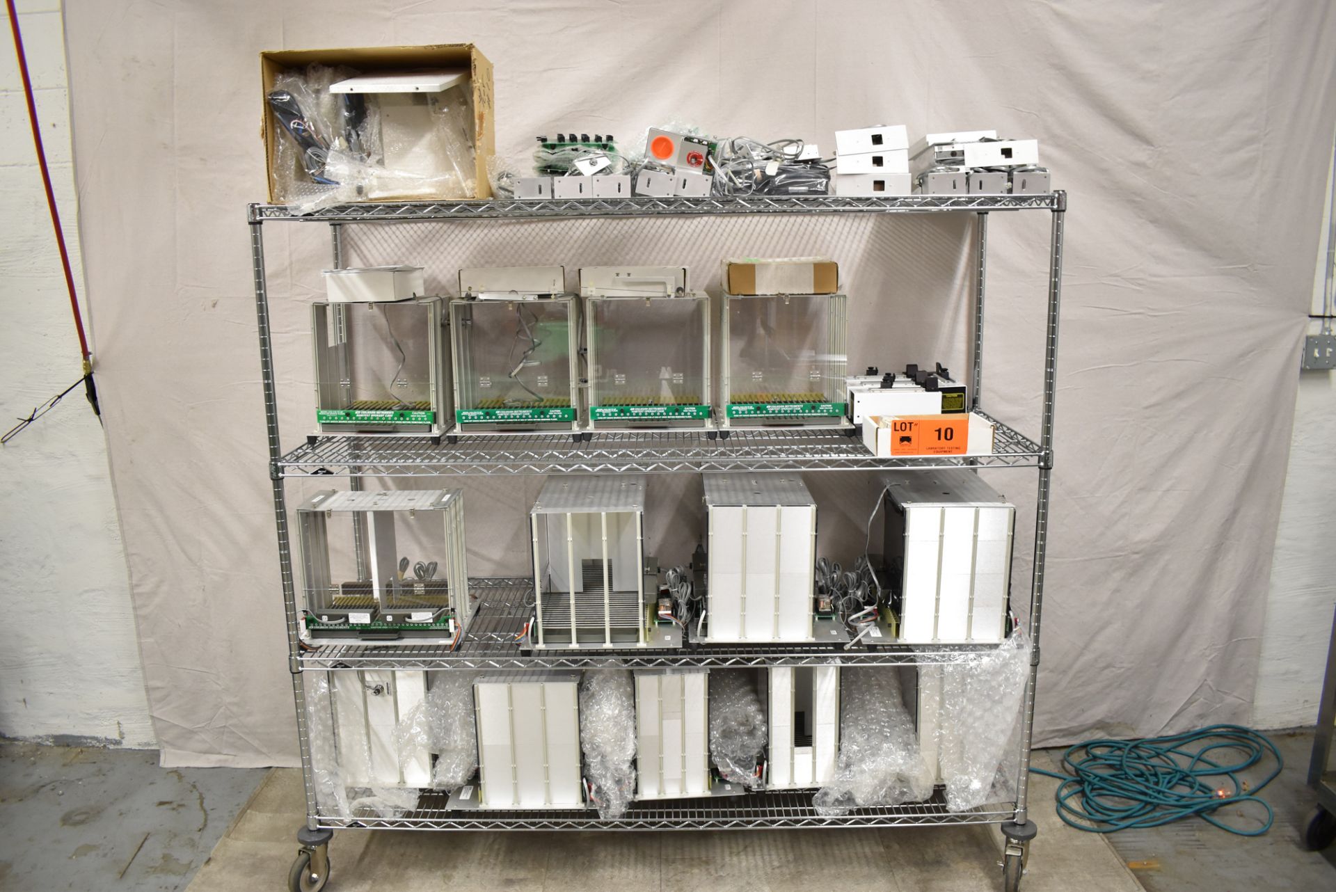 LOT/ COULBOURN BEHAVIORAL TESTING SYSTEM INCLUDING MODULES AND COMPONENTS, COMPUTER SYSTEM, TRIGGERS - Image 5 of 14