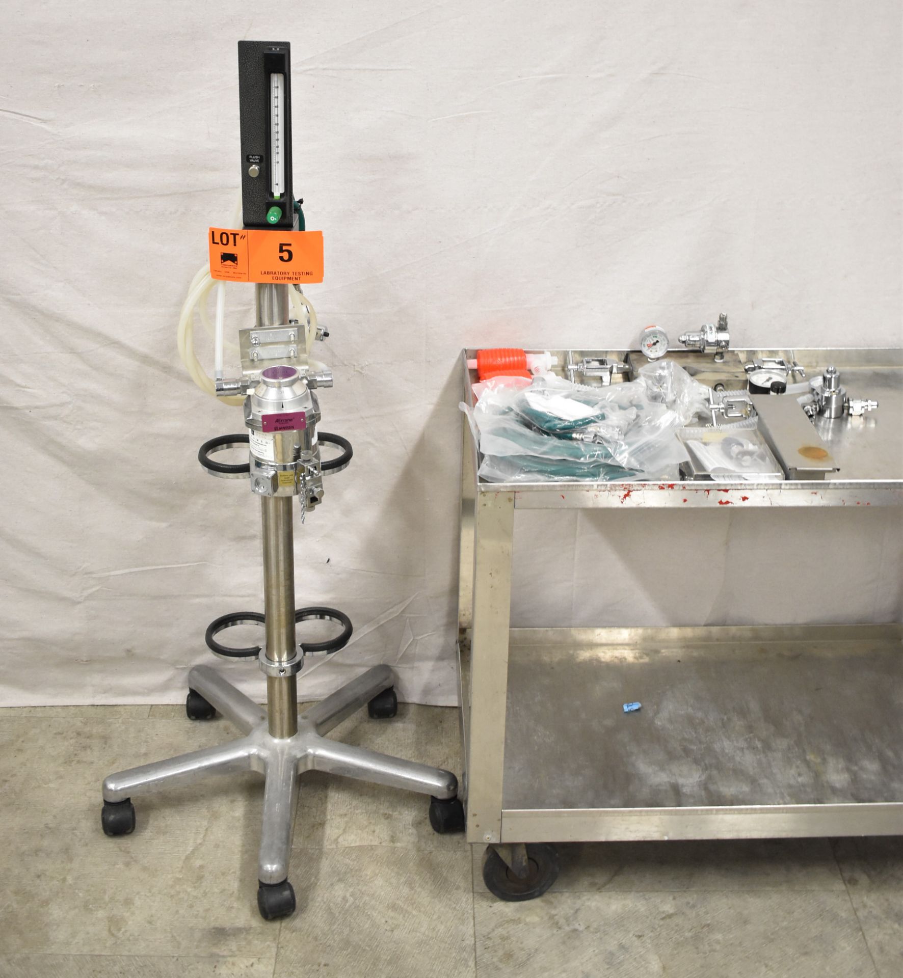 RIVER MEDICAL ENGINEERING T3ISO ISOFLURANE VAPORIZER AND FLOW METER ANESTHESIA UNIT WITH HOSES, - Image 6 of 8