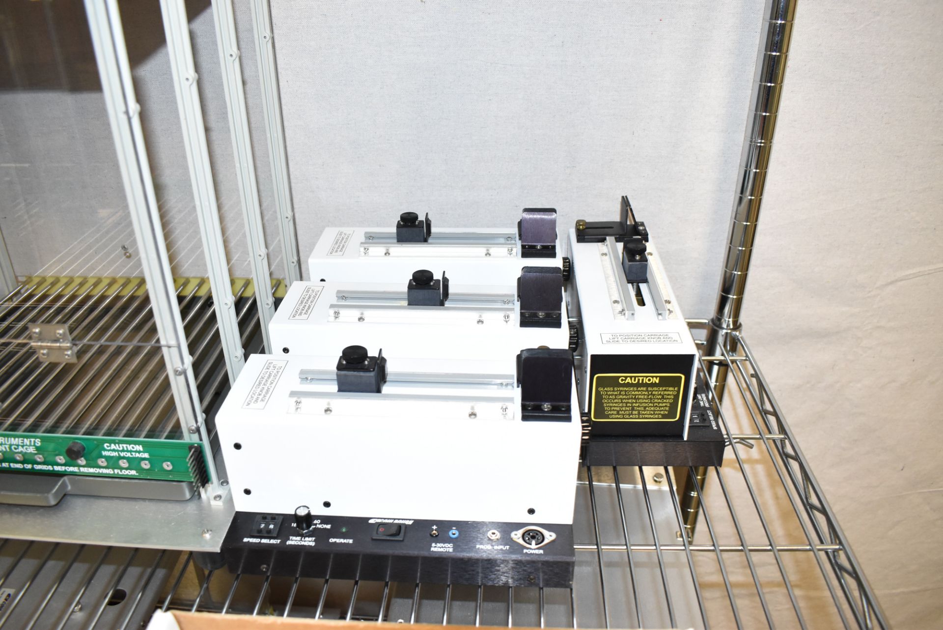 LOT/ COULBOURN BEHAVIORAL TESTING SYSTEM INCLUDING MODULES AND COMPONENTS, COMPUTER SYSTEM, TRIGGERS - Image 10 of 14