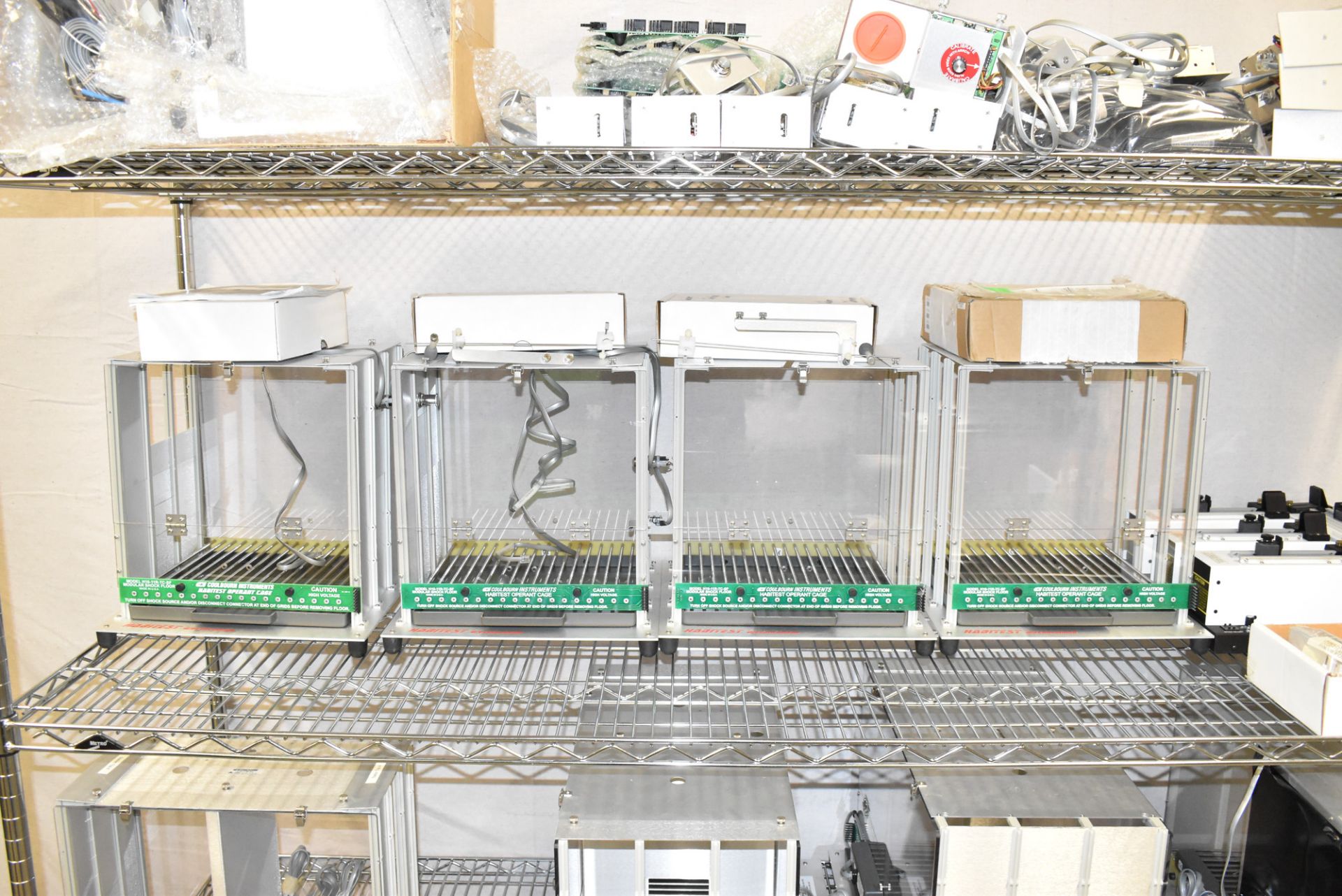 LOT/ COULBOURN BEHAVIORAL TESTING SYSTEM INCLUDING MODULES AND COMPONENTS, COMPUTER SYSTEM, TRIGGERS - Image 8 of 14