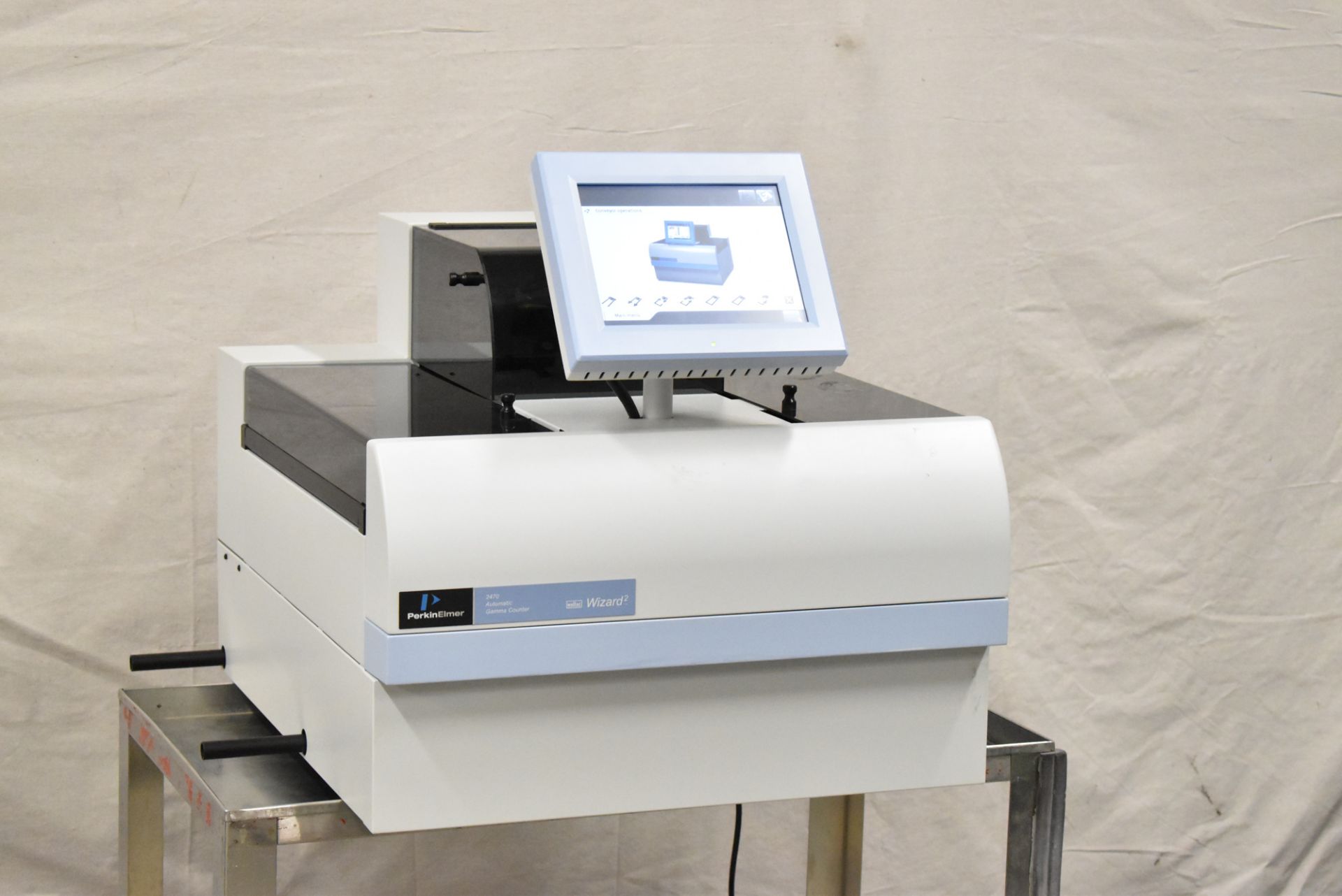 PERKIN ELMER (2011) 2470 WIZARD 2 AUTOMATIC GAMMA COUNTER WITH COLOR TOUCH SCREEN CONTROL, 13MM DIA. - Image 2 of 13