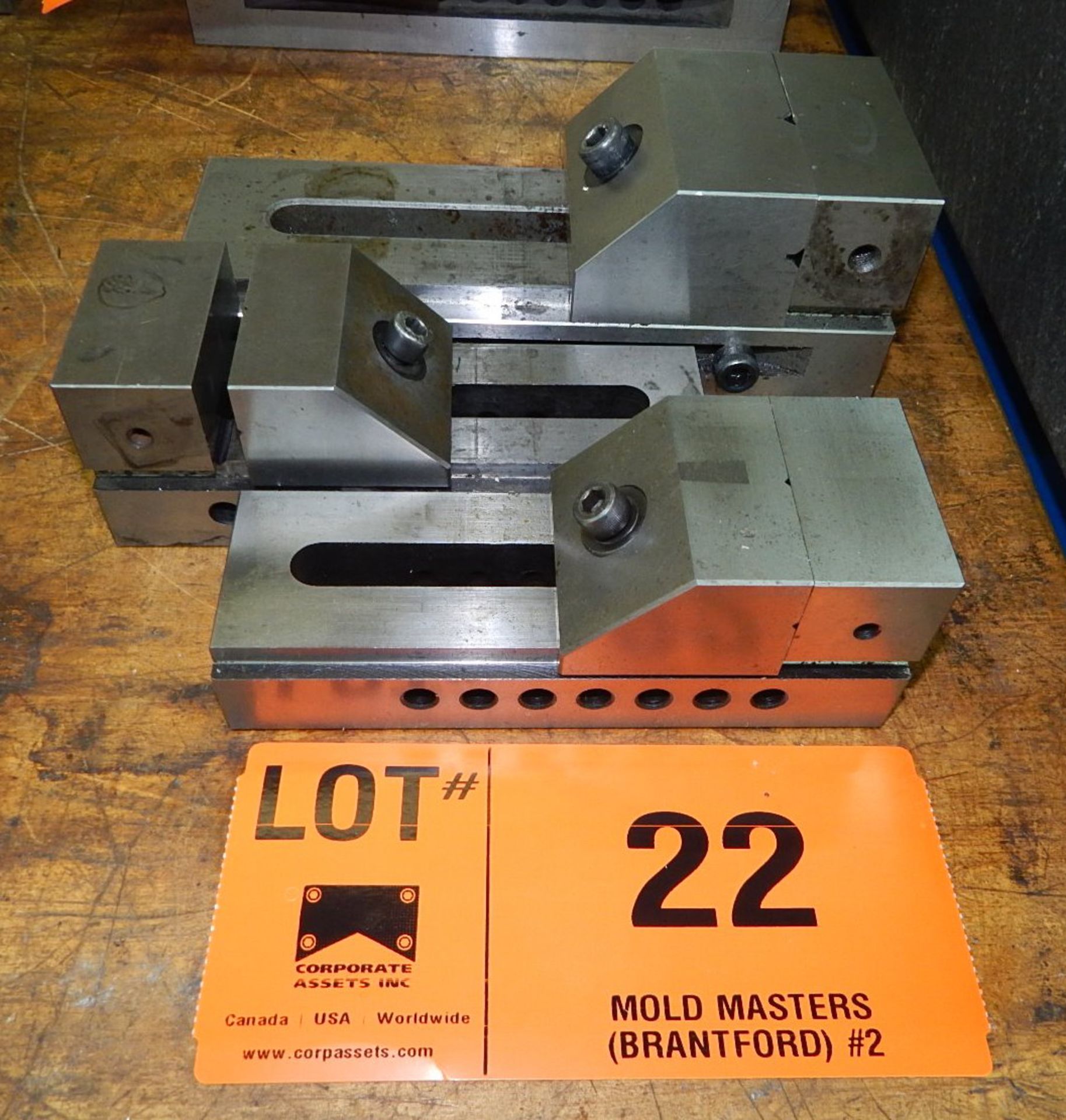 LOT/ PRECISION VISES