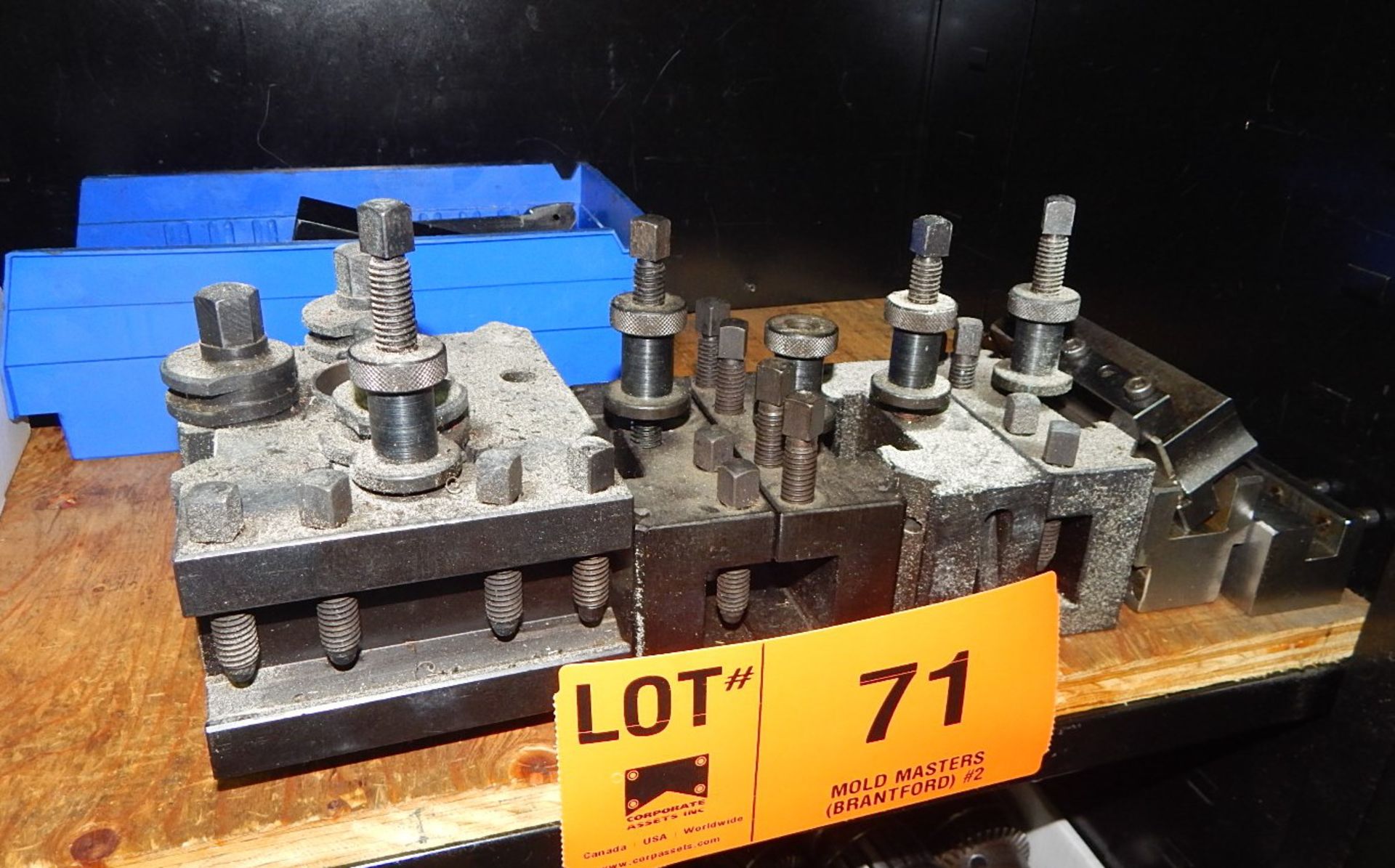 LOT/ LATHE TOOL HOLDERS