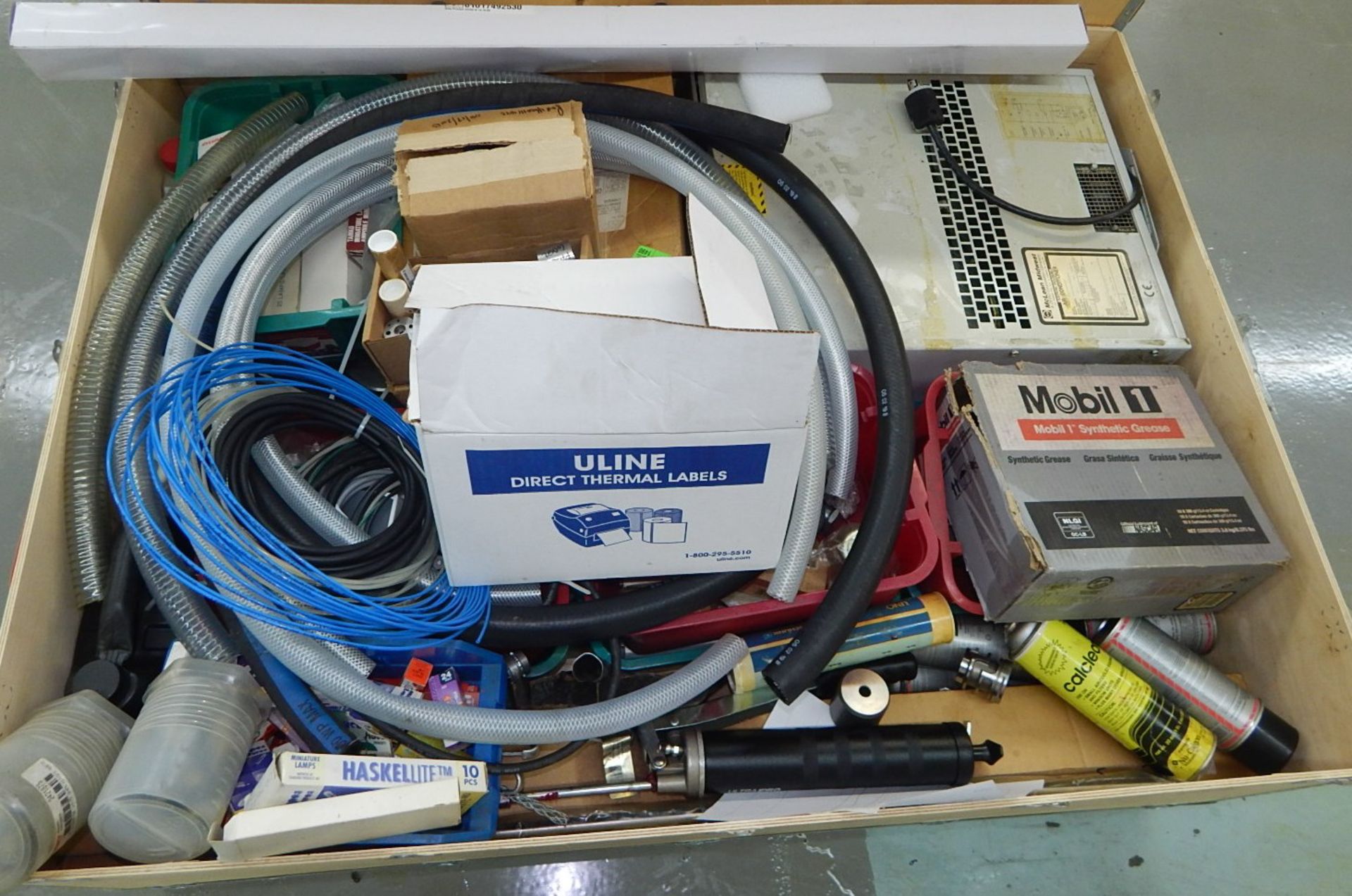 LOT/ CONTENTS OF CRATE CONSISTING OF AIR CONDITIONER, WIRE, HOSE, AND ACCESSORIES - Image 2 of 2