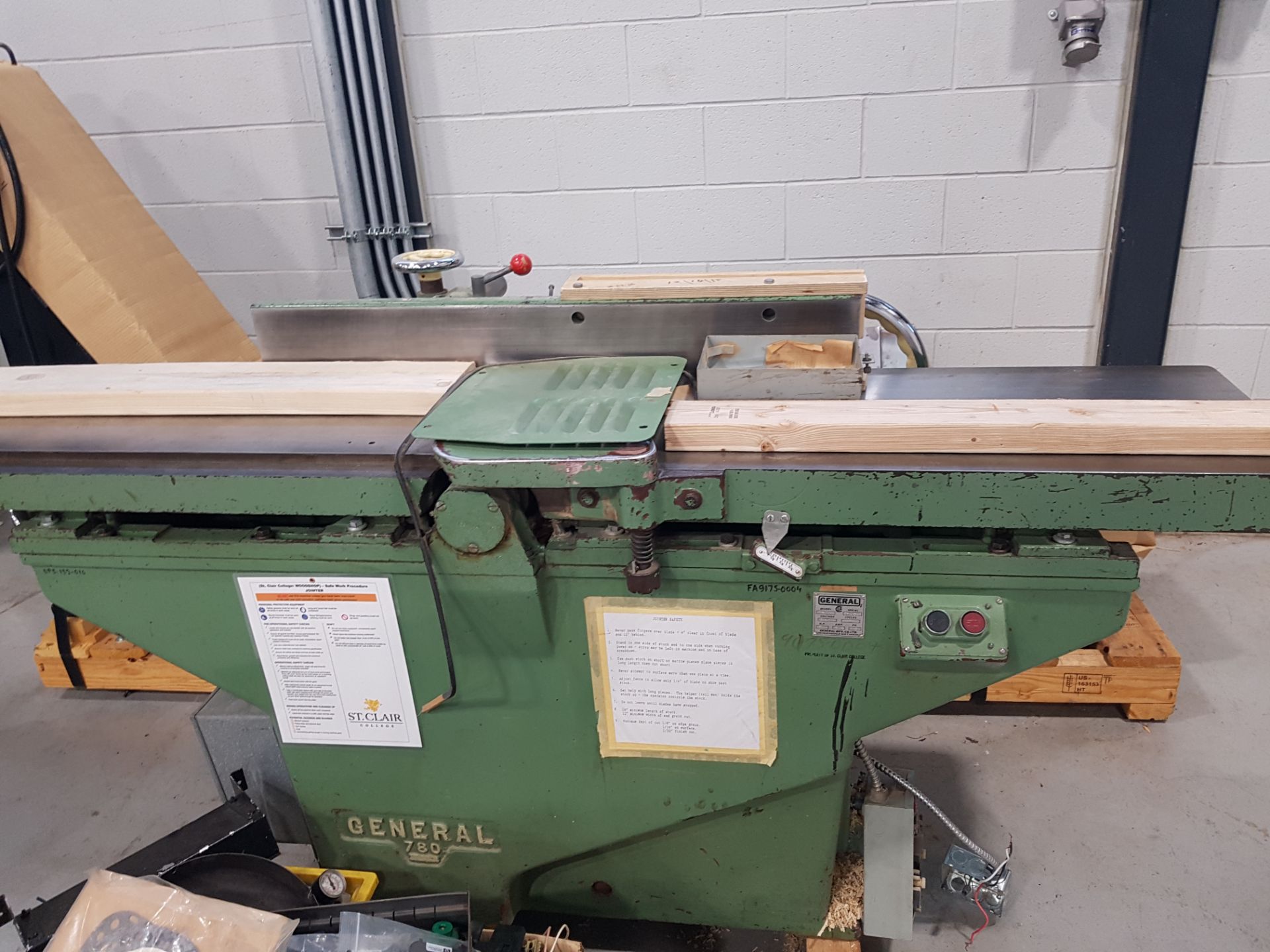 GENERAL MODEL 789 JOINTER PLANER, S/N 730715 (LOCATED IN WINDSOR ONTARIO) (CI) [RIGGING FEE FOR