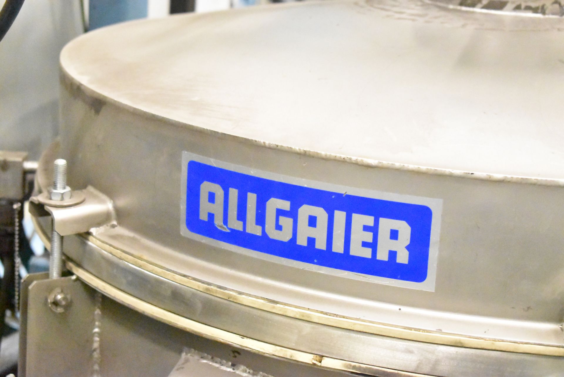 ALLGAIER VIBRATORY SCREEN WITH TELSONIC SONO SCREEN VARIABLE FREQUENCY CONTROL, S/N N/A (BAU 5) [ - Image 2 of 3