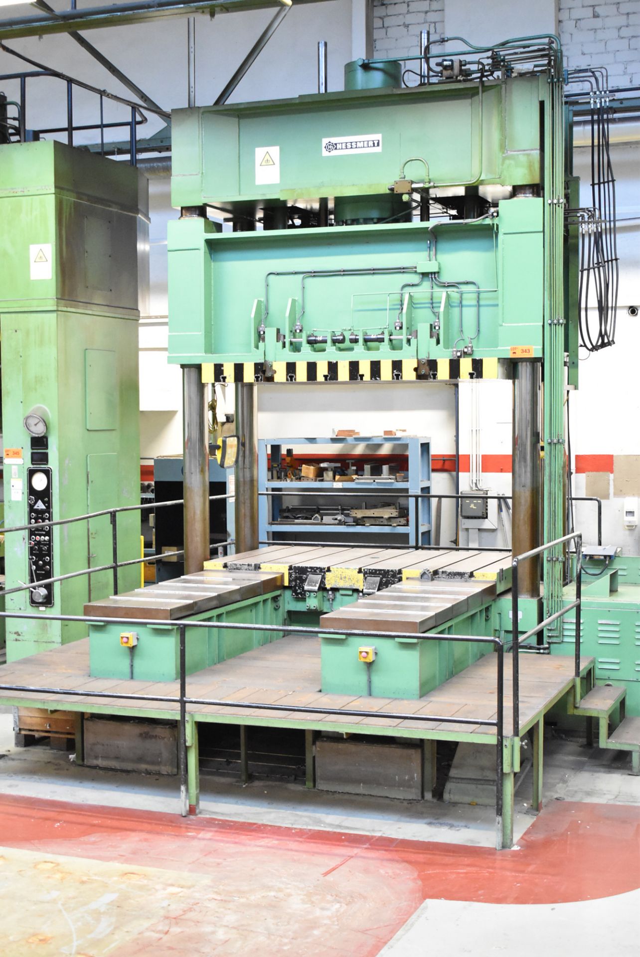 HESSMERT TS 300-25 300 TON CAPACITY FOUR POST HYDRAULIC DIE SPOTTING PRESS WITH CONVENTIONAL - Image 3 of 18