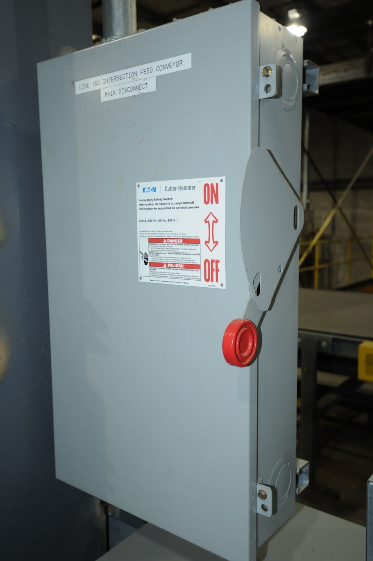 LOT/ HAMMOND 75 KVA 600V 3 PHASE DRY TYPE TRANSFORMER WITH EATON CUTLER-HAMMER 600V DISCONNECT BOX - Image 3 of 4