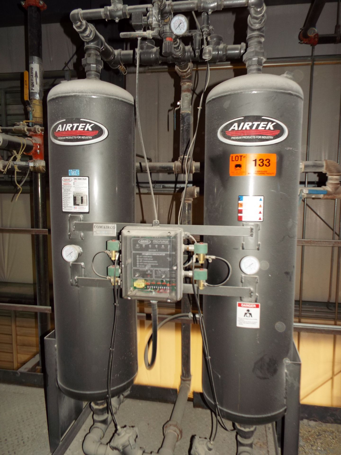 AIRTEK TW500 TWIN TOWER DESICCANT AIR DRYER SYSTEM WITH AIR COOLED HEAT EXCHANGER AND COOLING