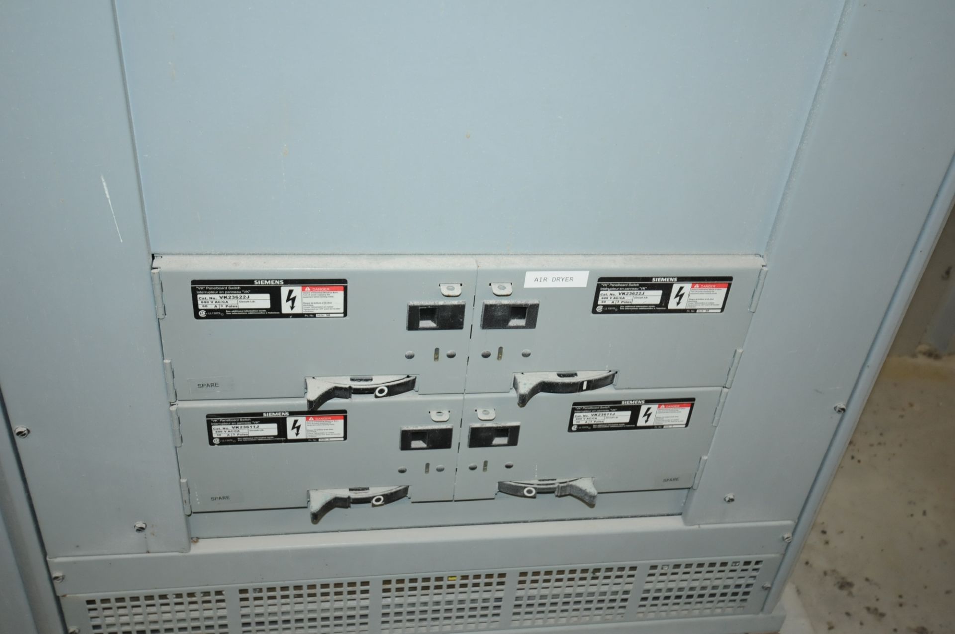 SIEMENS (2005) 600V FUSABLE SWITCH PANEL BOARD (CI) - Image 2 of 3
