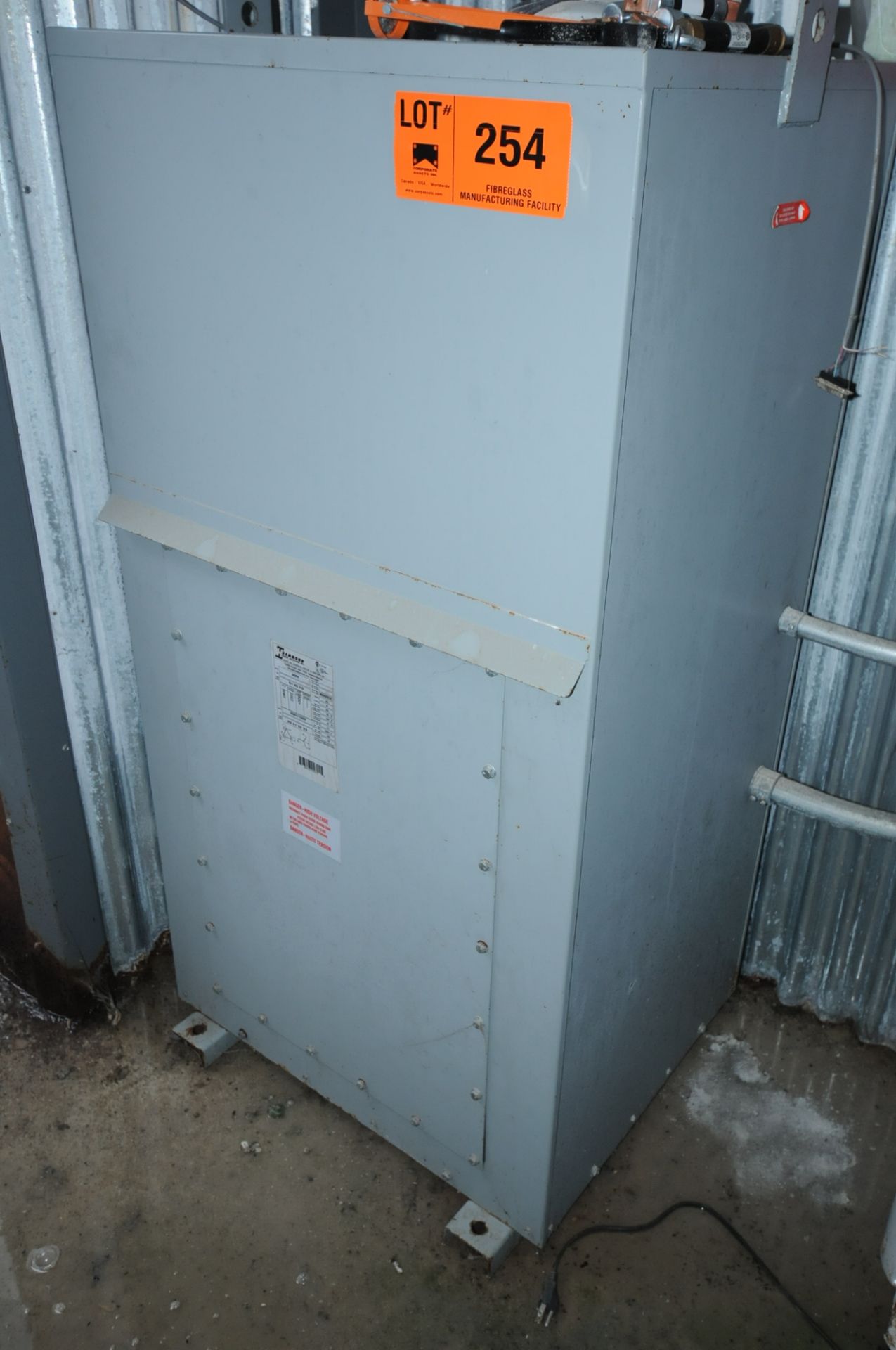 HAMMOND 45 KVA 600V 3 PHASE DRY TYPE TRANSFORMER (CI)