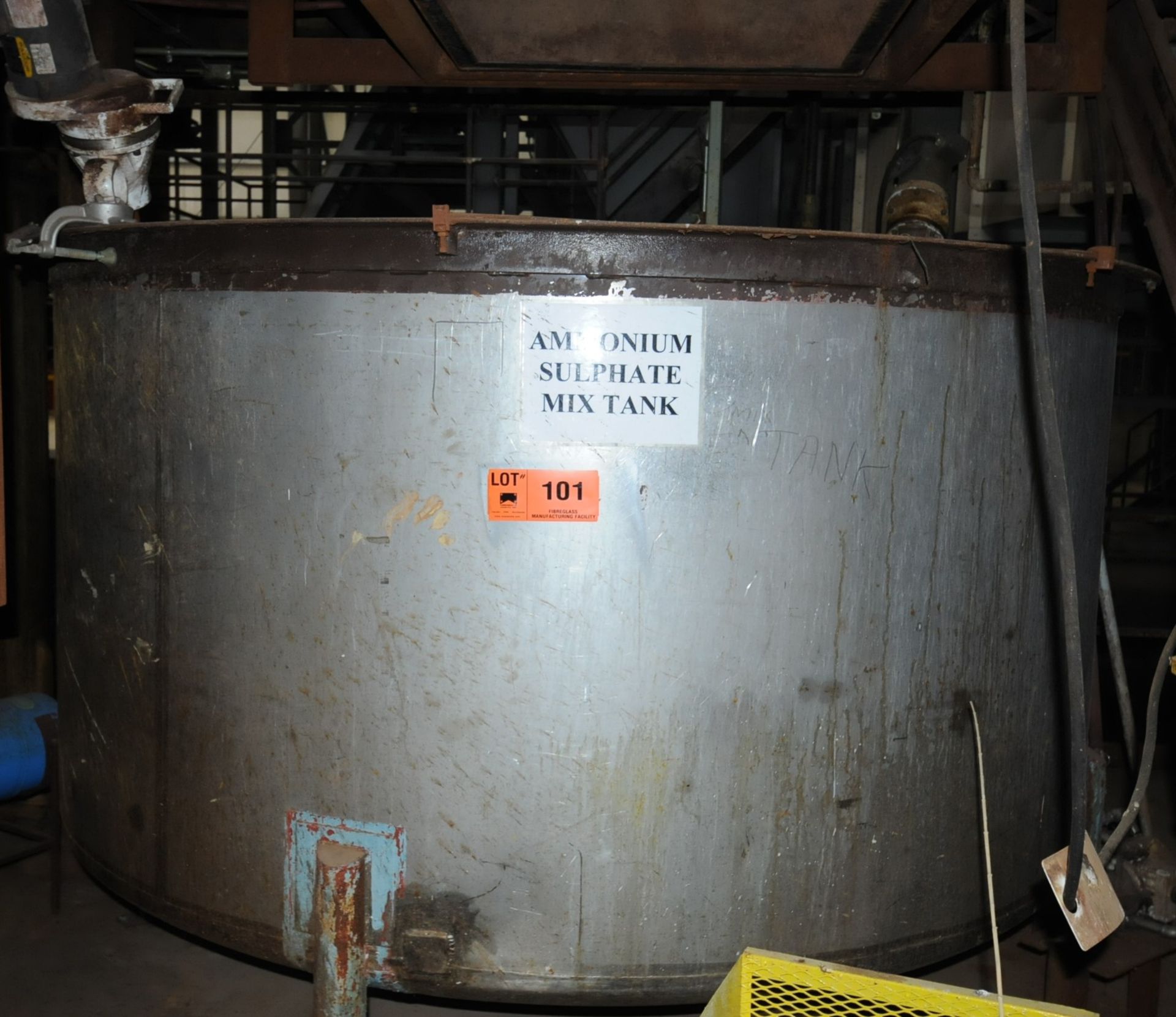 LOT/ STAINLESS STEEL MIXING TANK WITH (2) 3/4 HP MIXERS (CI)