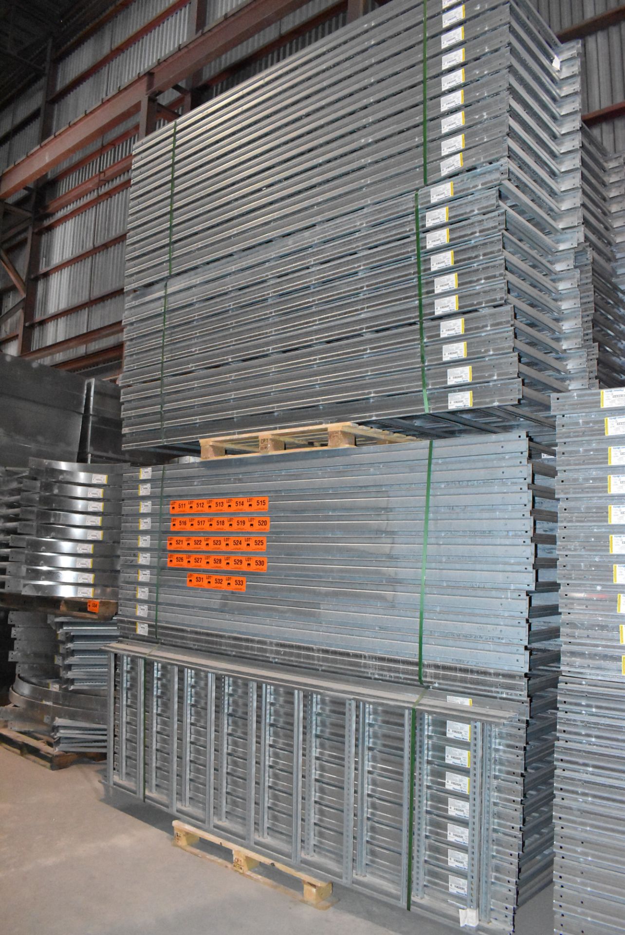 LOT/ (20) THOMAS BETTS 10'X3' GALVANIZED CABLE TRAYS (LOCATED AT 5500 RUE YVON TRUDEAU, BECANCOUR,