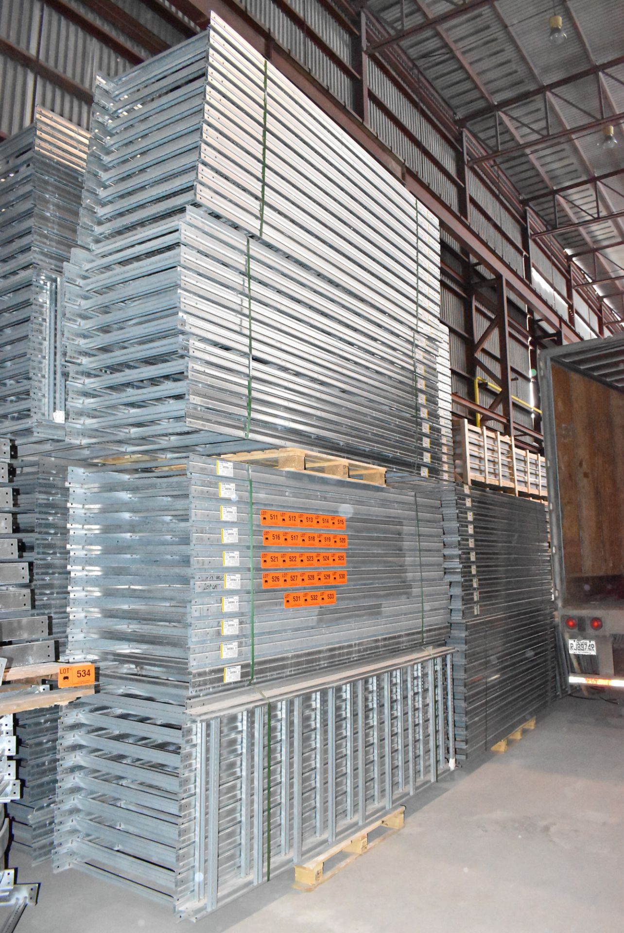 LOT/ (20) THOMAS BETTS 10'X3' GALVANIZED CABLE TRAYS (LOCATED AT 5500 RUE YVON TRUDEAU, BECANCOUR, - Image 2 of 6