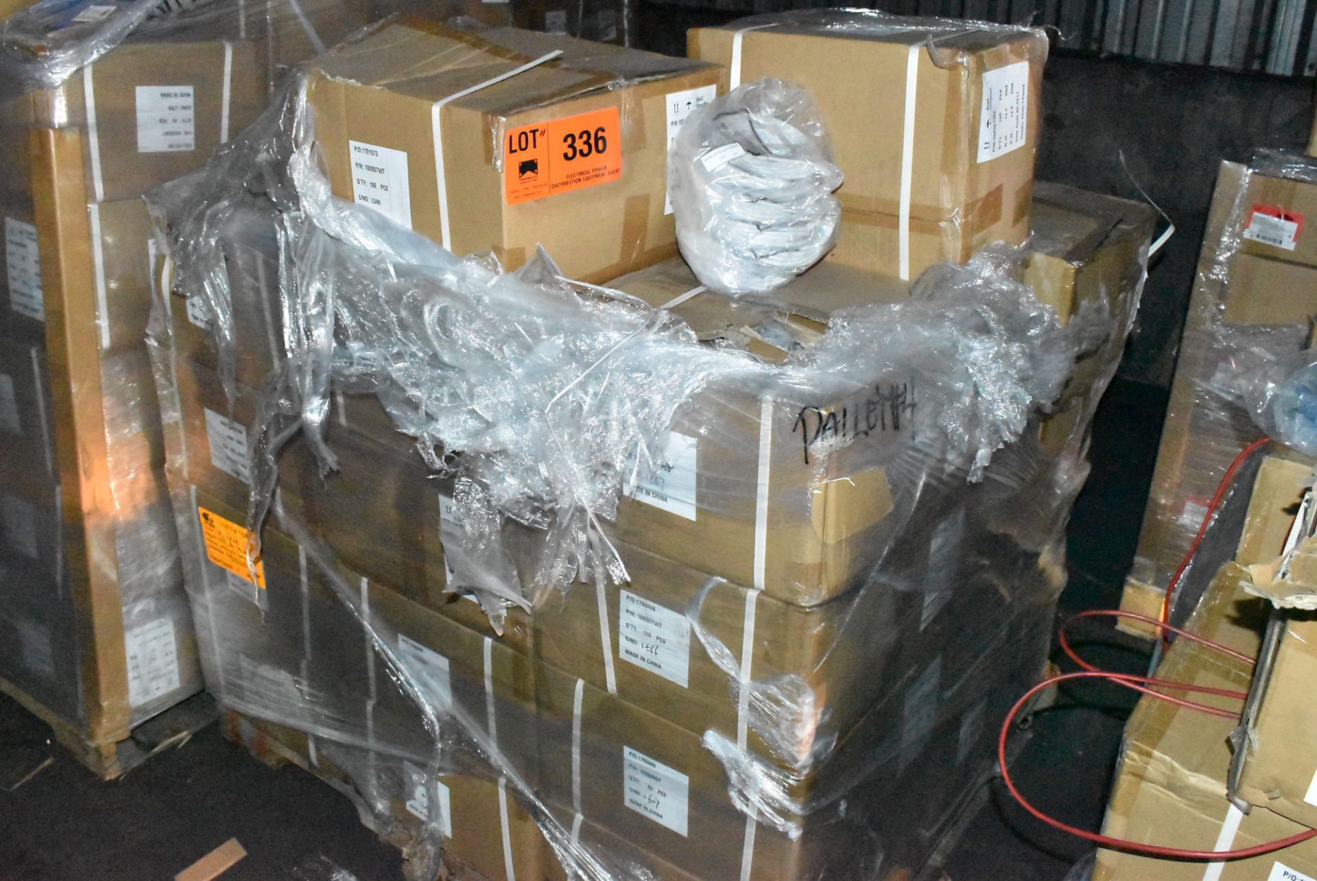 LOT/ PALLET OF 15FT CAT 5E UTP BOTTED 350MHZ ETHERNET PATCH CABLES (LOCATED AT 963 CHEMIN BETHANY, - Image 3 of 3