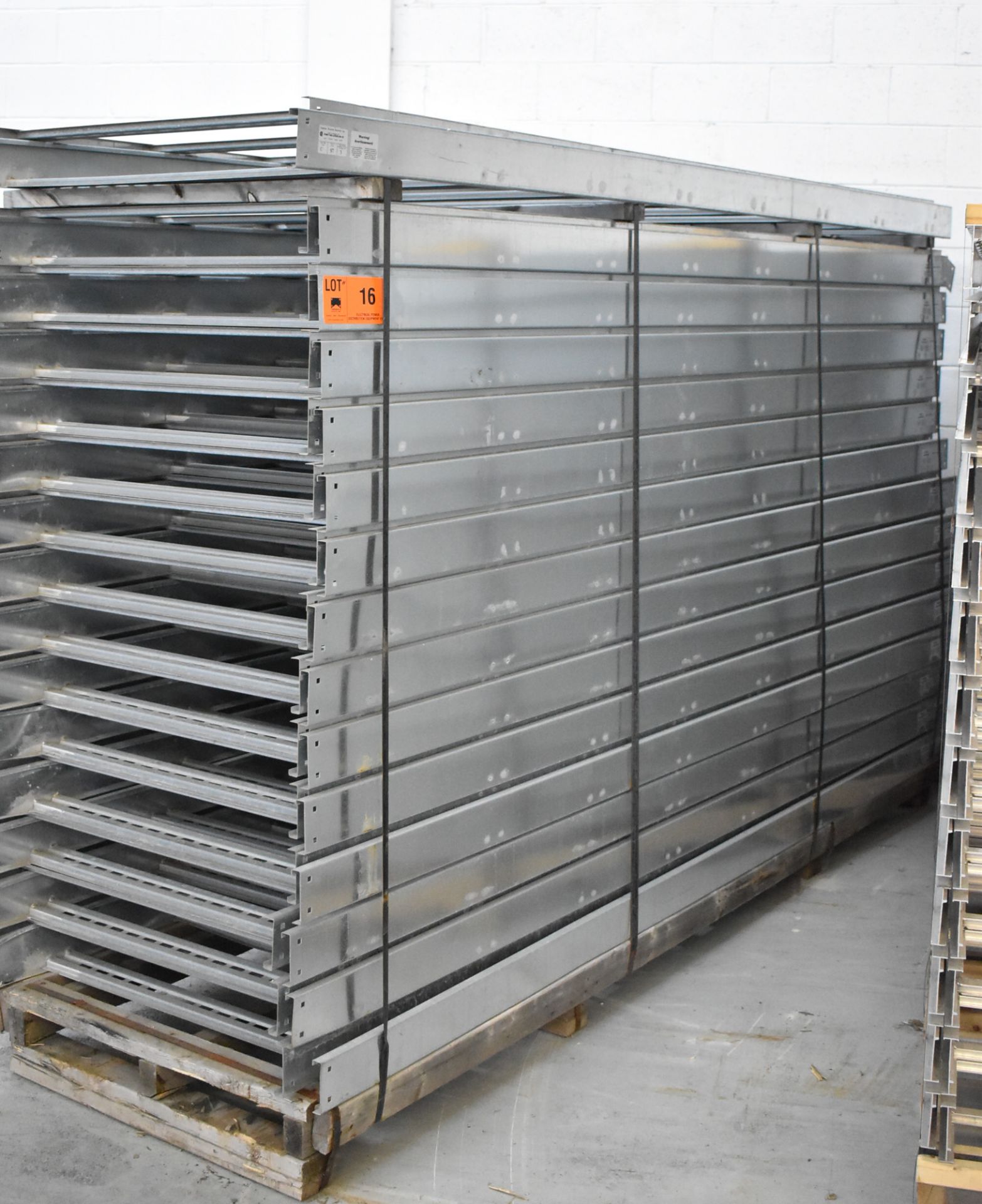 LOT/ (30) 10'X3' C.E.R. LCS4X-36-12 GALVANIZED VENTILATED CABLE TRAYS (LOCATED AT 111 NEWMAN BLVD,