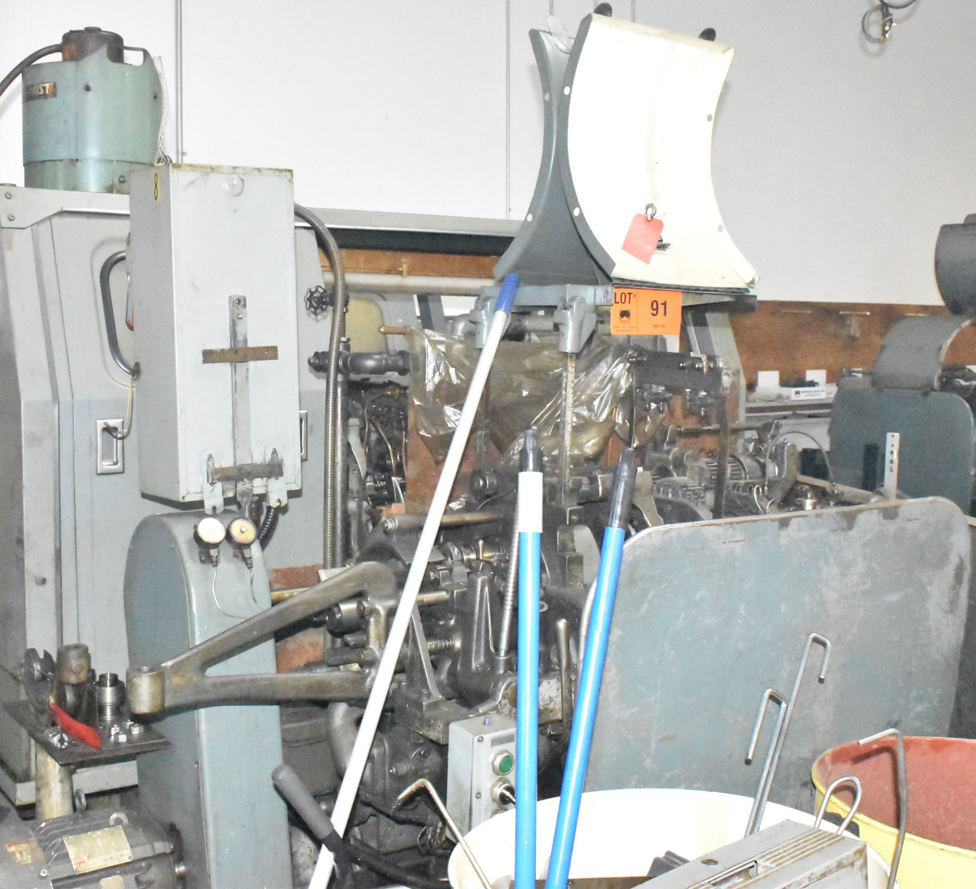 DAVENPORT MODEL B UNIVERSAL AUTOMATIC SCREW MACHINE WITH .75" CAPACITY, 2.25" MAX WORKING LENGTH,