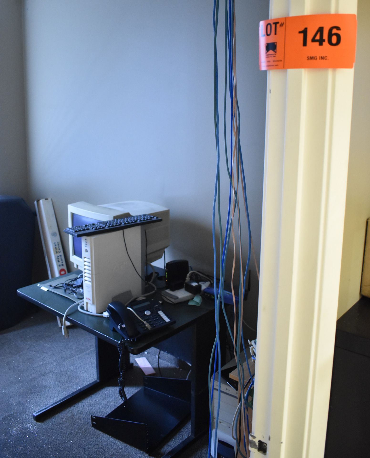 LOT/ BALANCE OF I.T. ROOM WITH CABINET, COMPONENTS, I.P. TELEPHONE HANDSETS, SERVER AND MODEM NOT