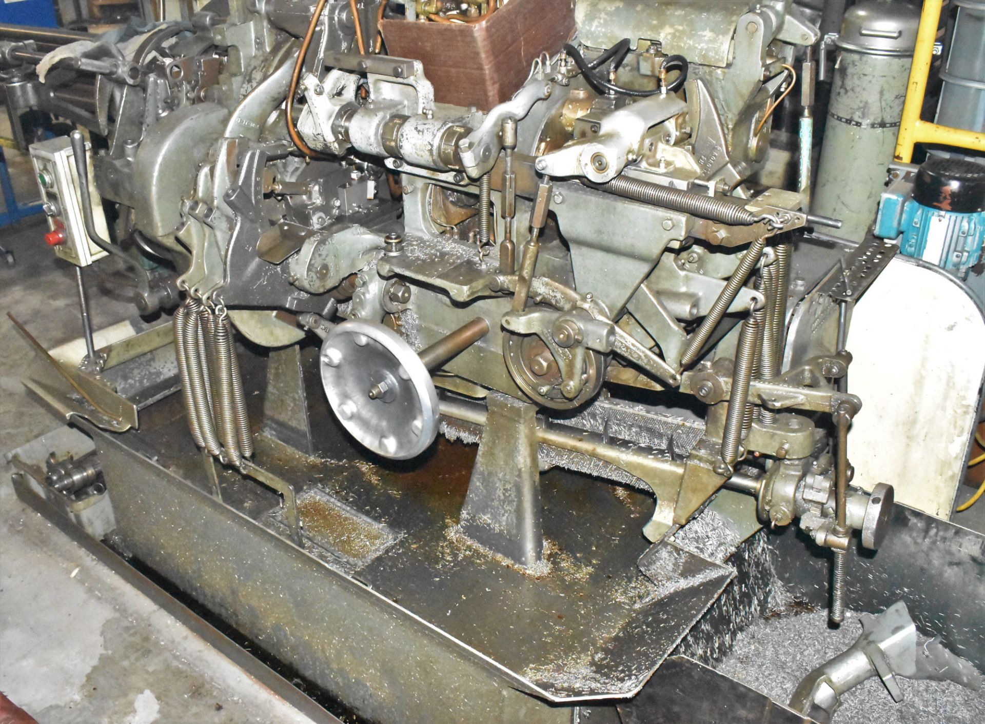 DAVENPORT MODEL B UNIVERSAL AUTOMATIC SCREW MACHINE WITH .75" CAPACITY, 2.25" MAX WORKING LENGTH, - Image 2 of 7