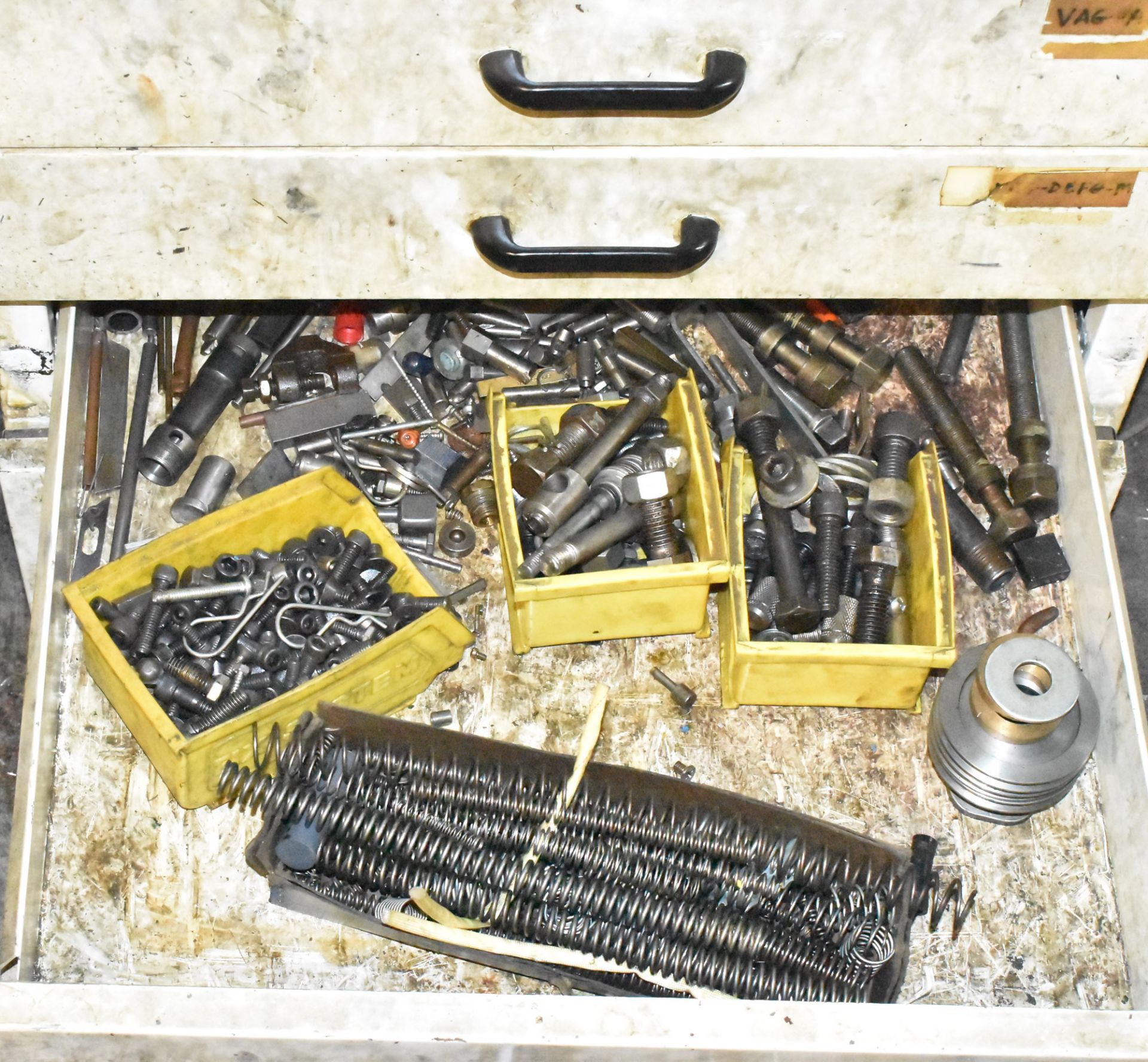 LOT/ (5) DRAWER TOOL CABINET WITH HARDWARE - Image 5 of 6