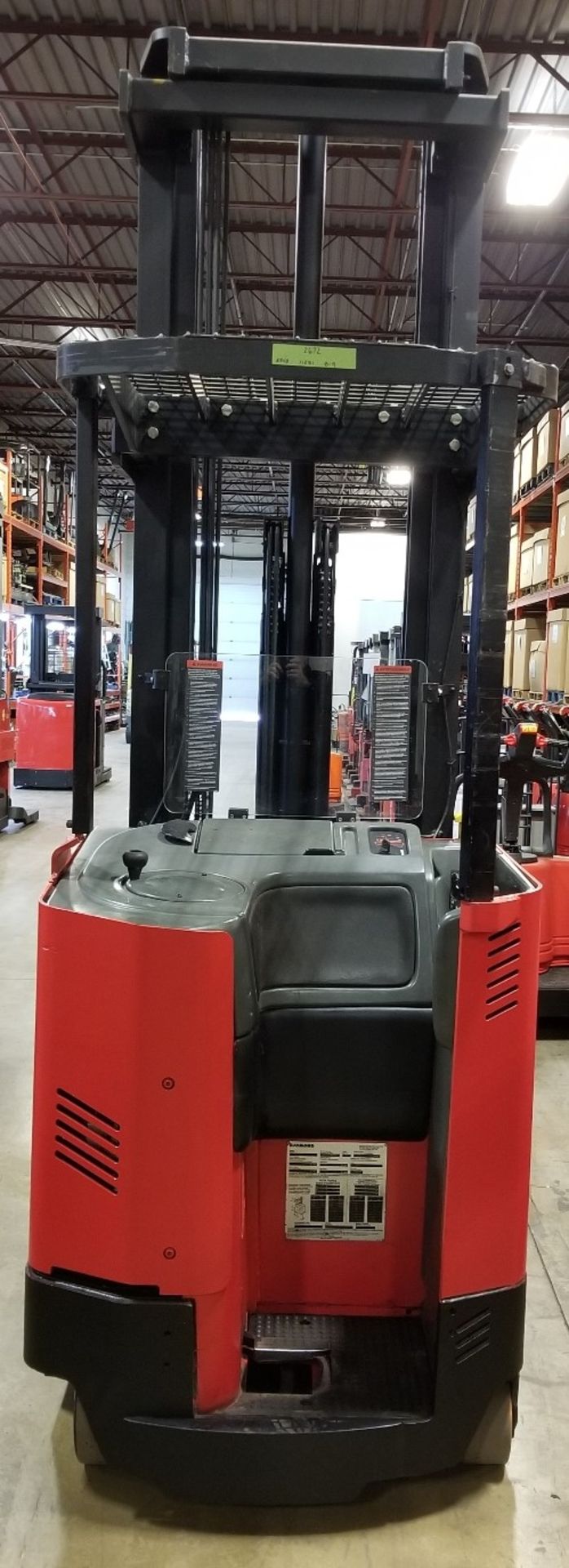 RAYMOND (2006) DR30TT 36V ELECTRIC REACH TRUCK WITH 3000 LB. CAPACITY, 272" VERTICAL LIFT, S/N: EZ- - Image 2 of 3