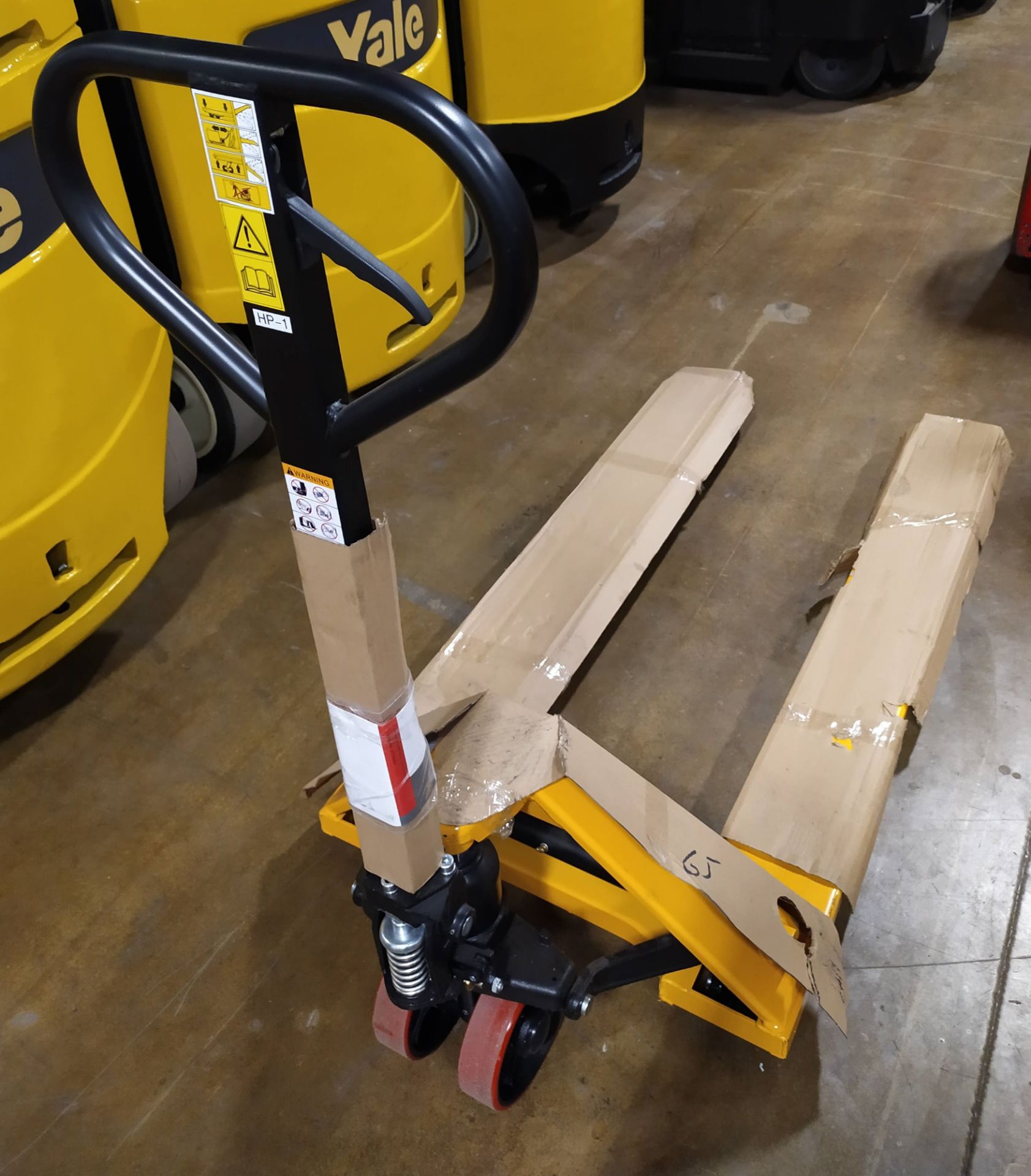 LIFT-RITE (2020) MANUAL PALLET JACK WITH 5000 LB. CAPACITY, S/N: J19083699-1/065 (UNIT HP-1)