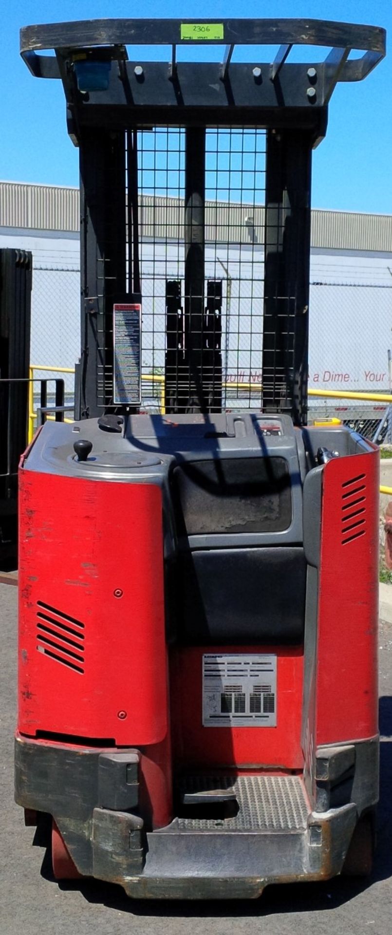 RAYMOND (2004) EZ-R40TT 36V ELECTRIC REACH TRUCK WITH 4000 LB. CAPACITY, 211" VERTICAL LIFT, S/N: - Image 2 of 2