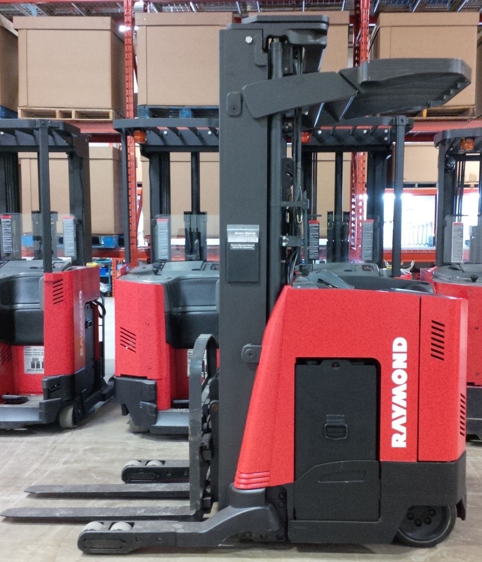 RAYMOND (2010) 740-R45TT 36V ELECTRIC REACH TRUCK WITH 4500 LB. CAPACITY, 226" VERTICAL LIFT, S/N: