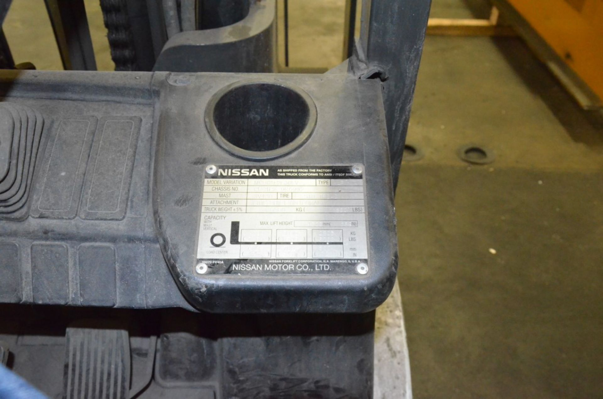 NISSAN CP 5,350 LBS CAPACITY LPG FORKLIFT WITH 169” MAX VERTICAL REACH, S/N N/A - Image 6 of 7