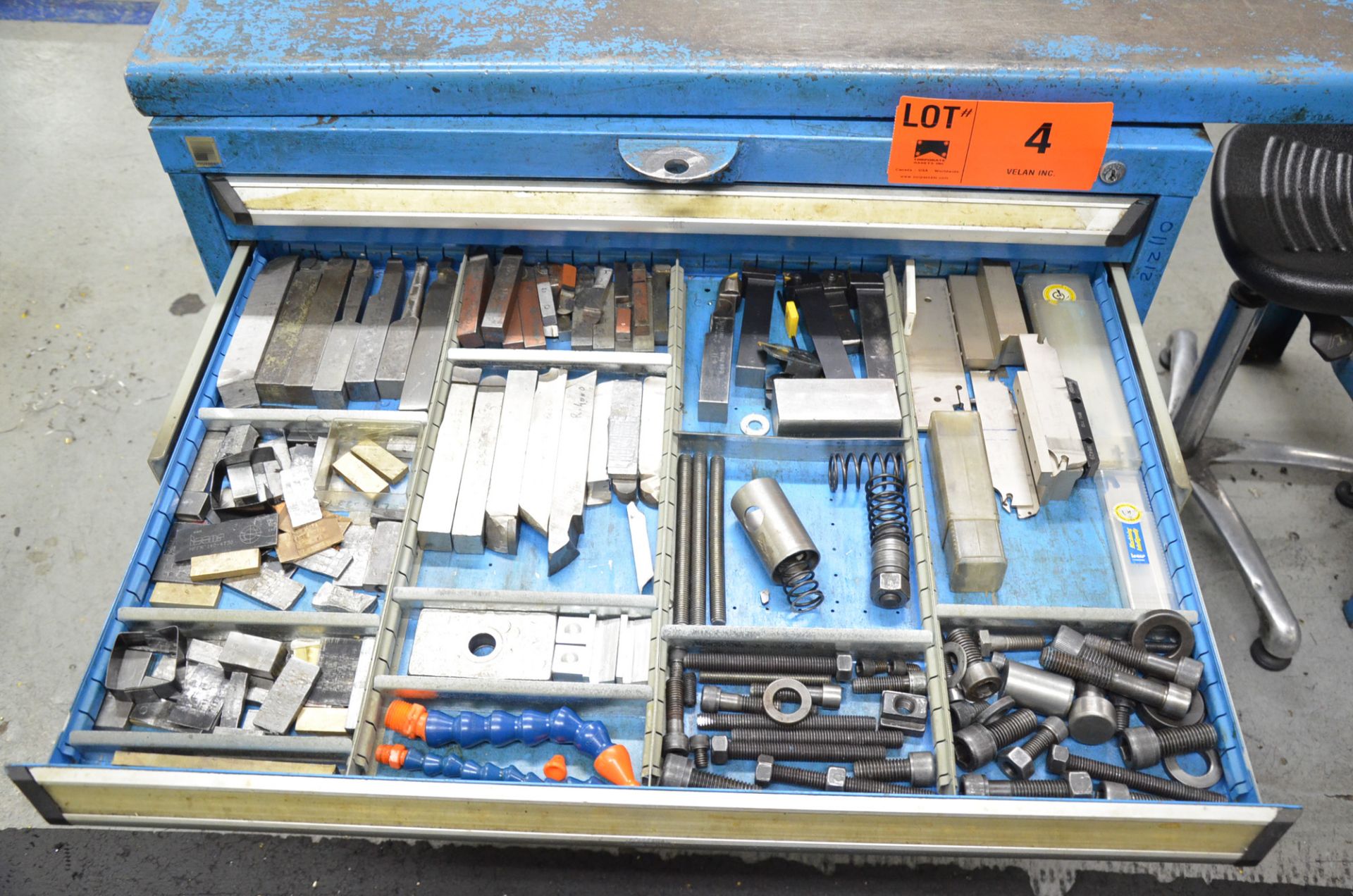 LOT/ ROUSSEAU 7 DRAWER TOOL BENCH WITH CONTENTS (550 MCARTHUR) - Image 3 of 9