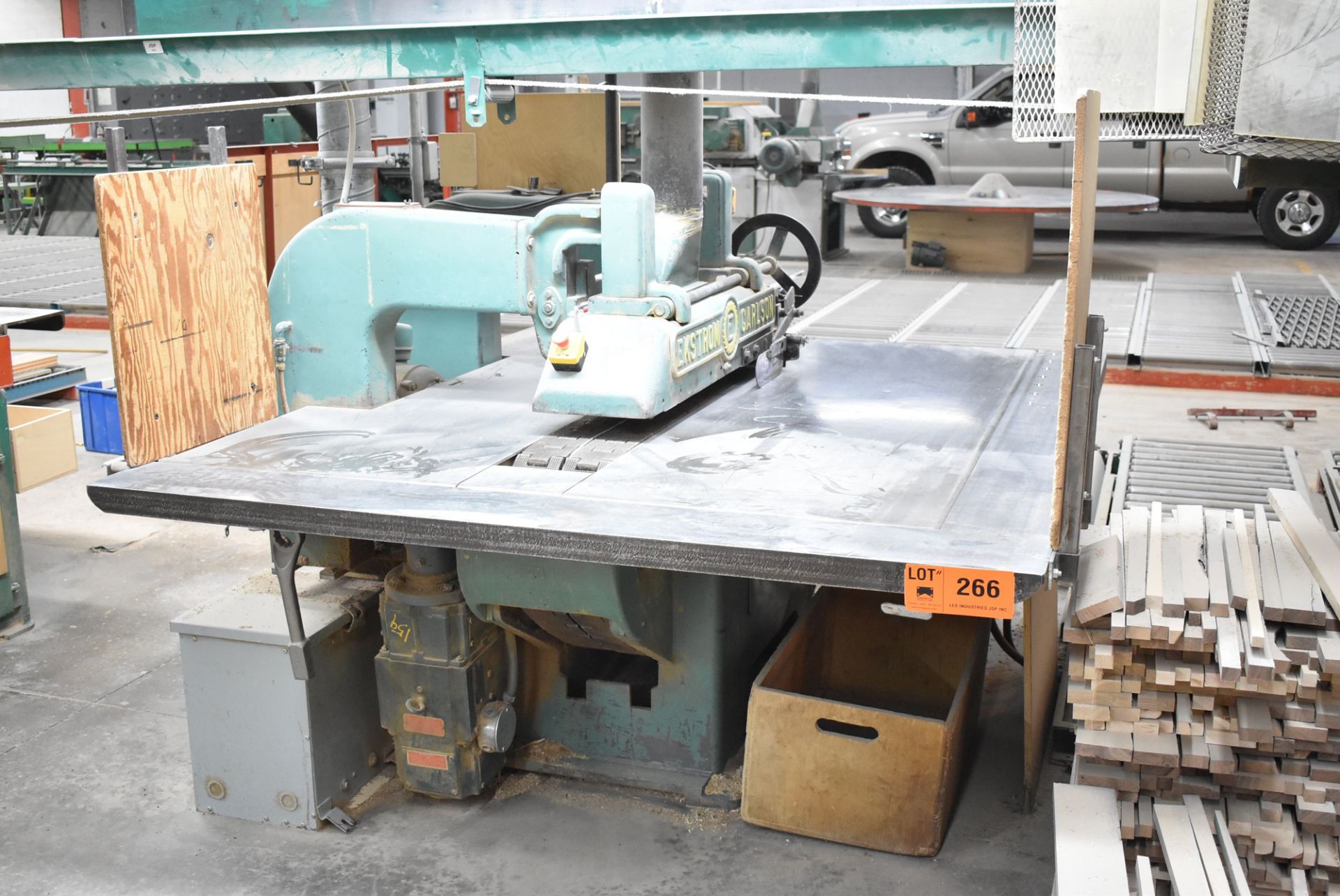 EKSTROM-CARLSON RIP SAW, S/N: N/A (CI) [RIGGING FEES FOR LOT #266 - $750 CDN PLUS APPLICABLE TAXES]