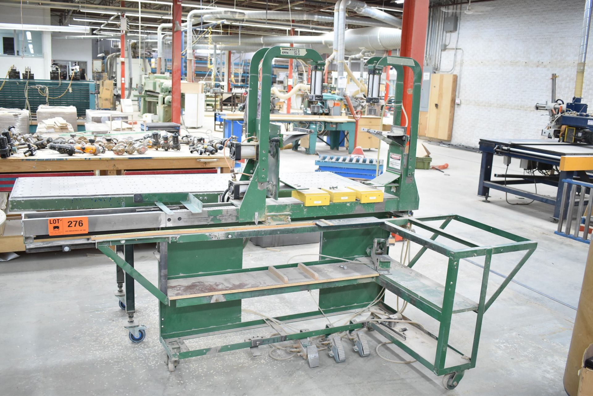MFG. UNKNOWN FRAME JOINING MACHINE (CI) [RIGGING FEES FOR LOT #275 - $150 CDN PLUS APPLICABLE
