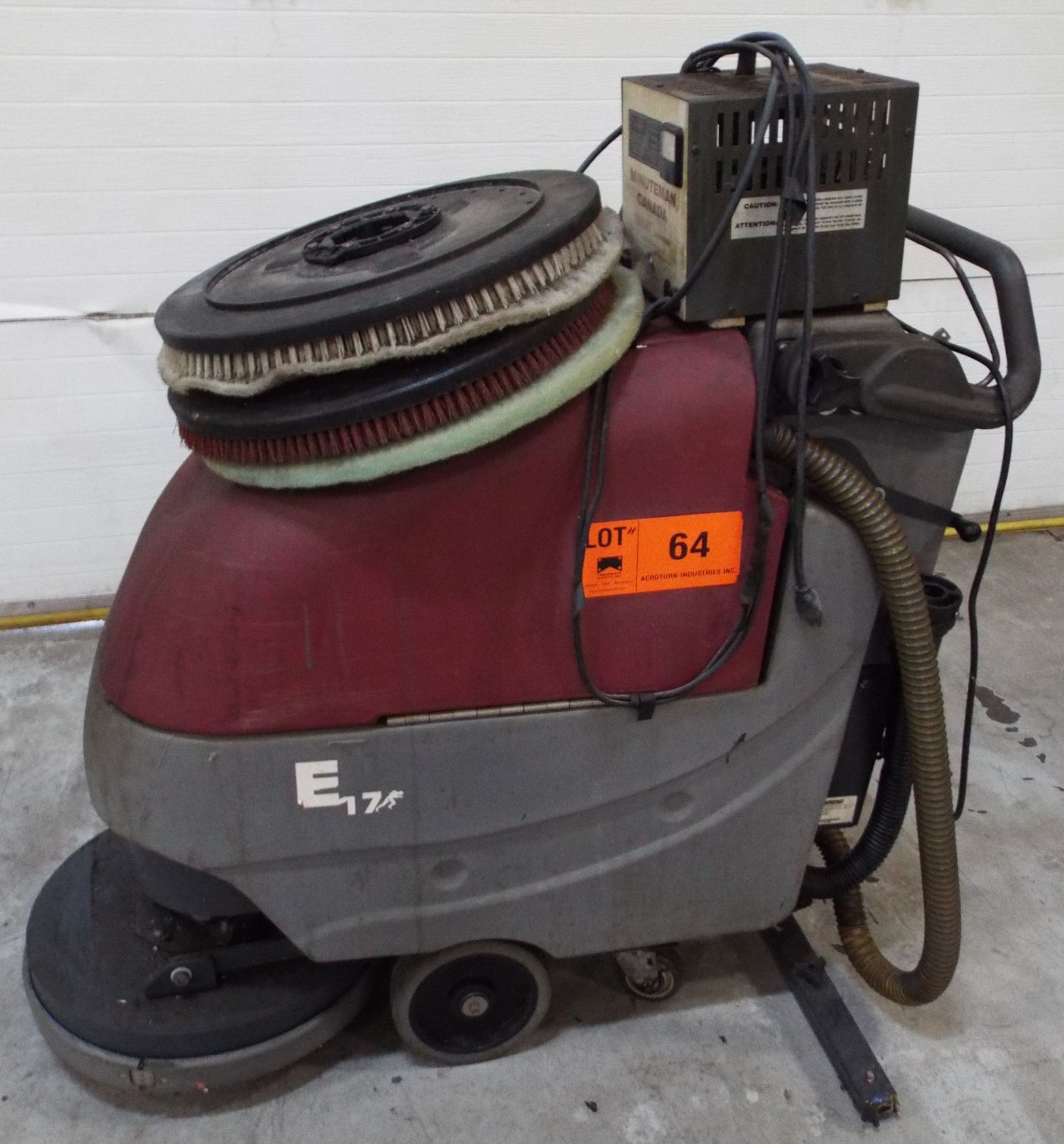 LOT/ MINUTEMAN E17 & 200 FLOOR SCRUBBERS WITH CHARGER & ACCESSORIES (NOT IN SERVICE)
