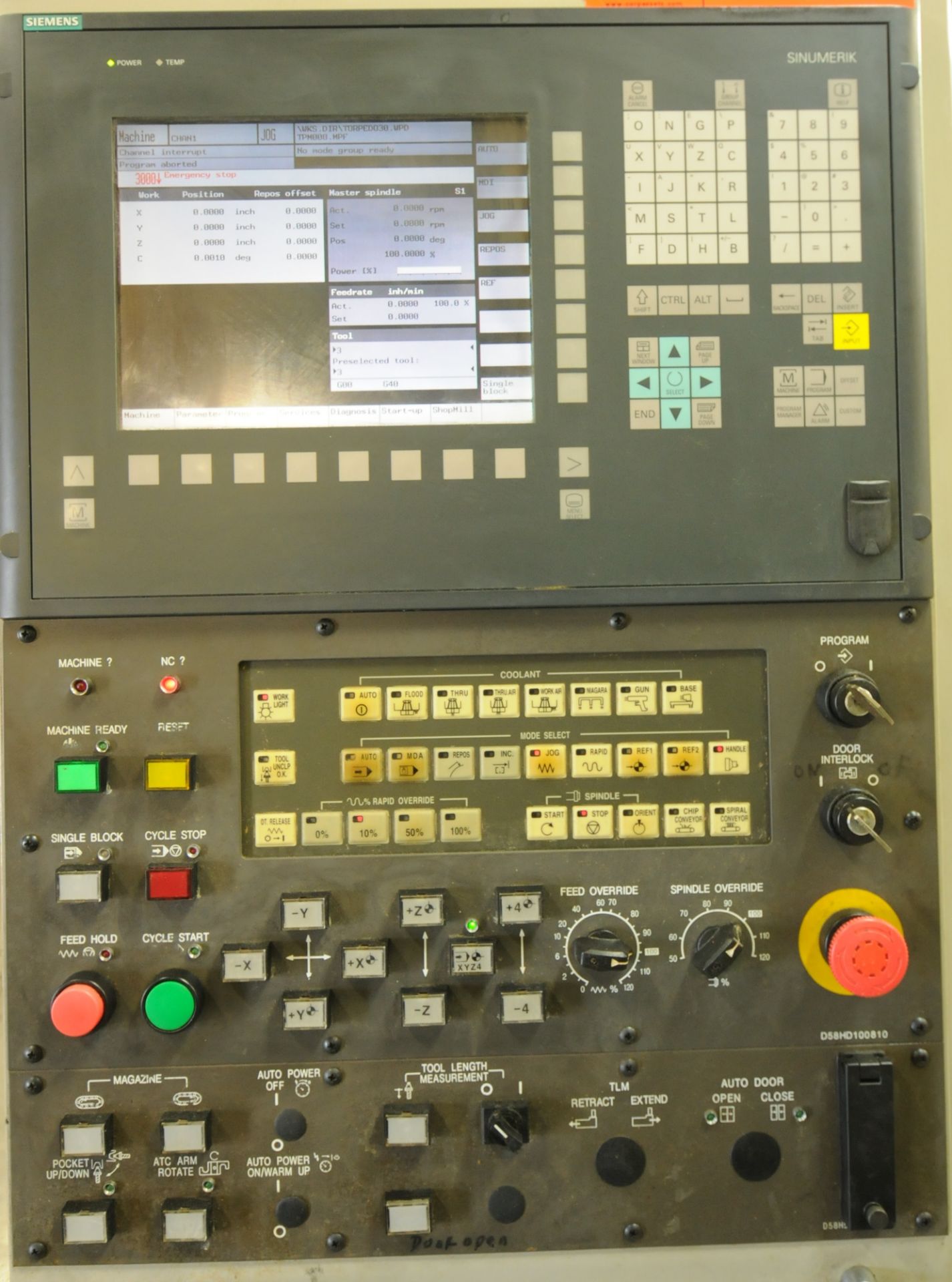 HYUNDAI (2003) SPT V500D HIGH SPEED CNC TWIN PALLET VERTICAL MACHINING CENTER WITH SIEMENS SINUMERIK - Image 2 of 8