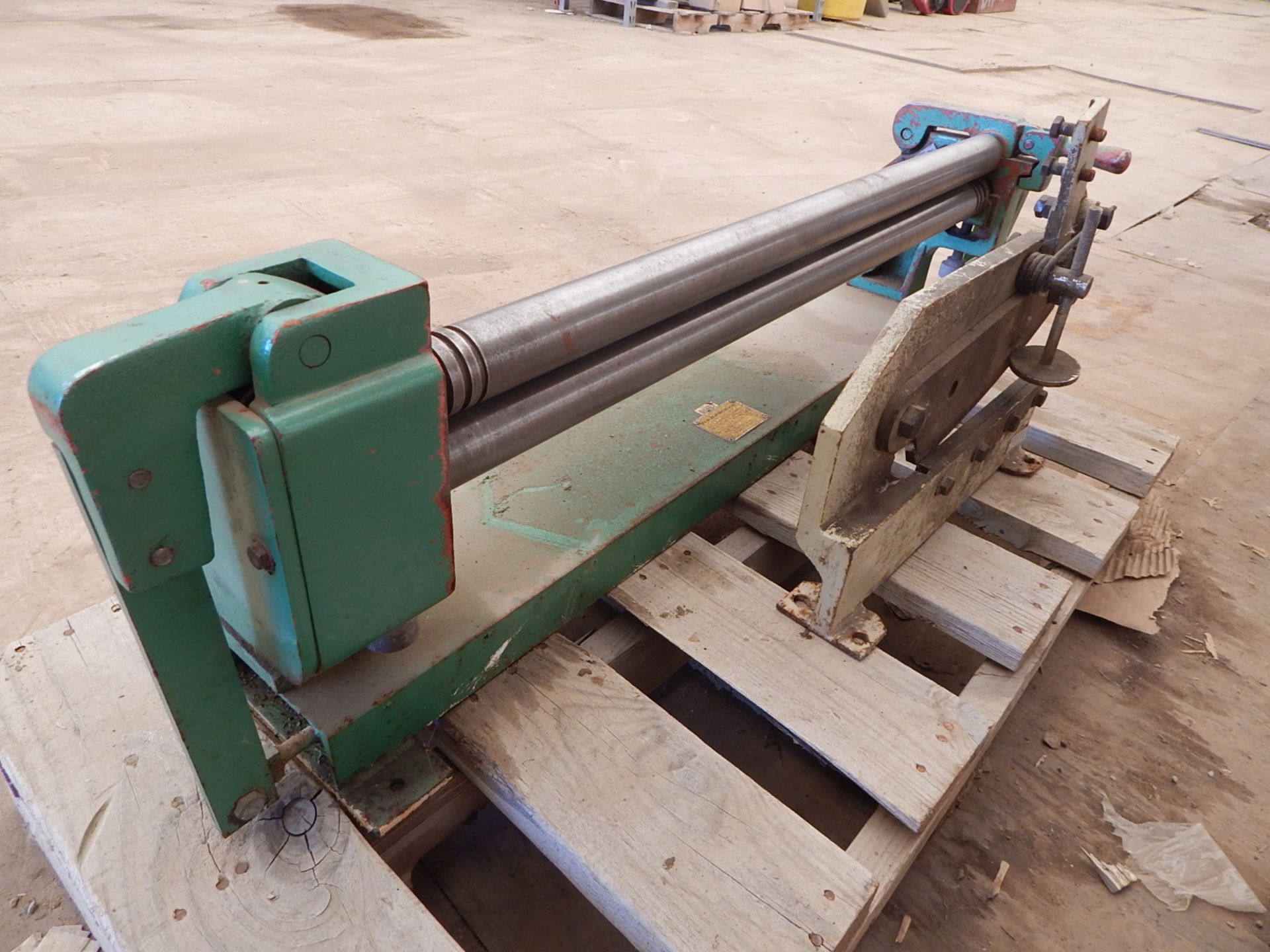 TIN KNOCKER 2236 22GA CAPACITY PINCH ROLLER, S/N N/A
