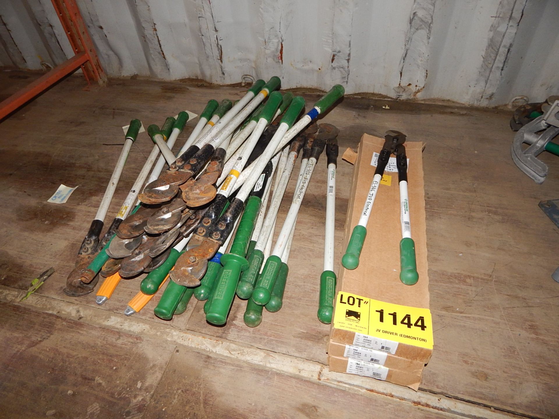 LOT/ CABLE CUTTERS (SC 521)