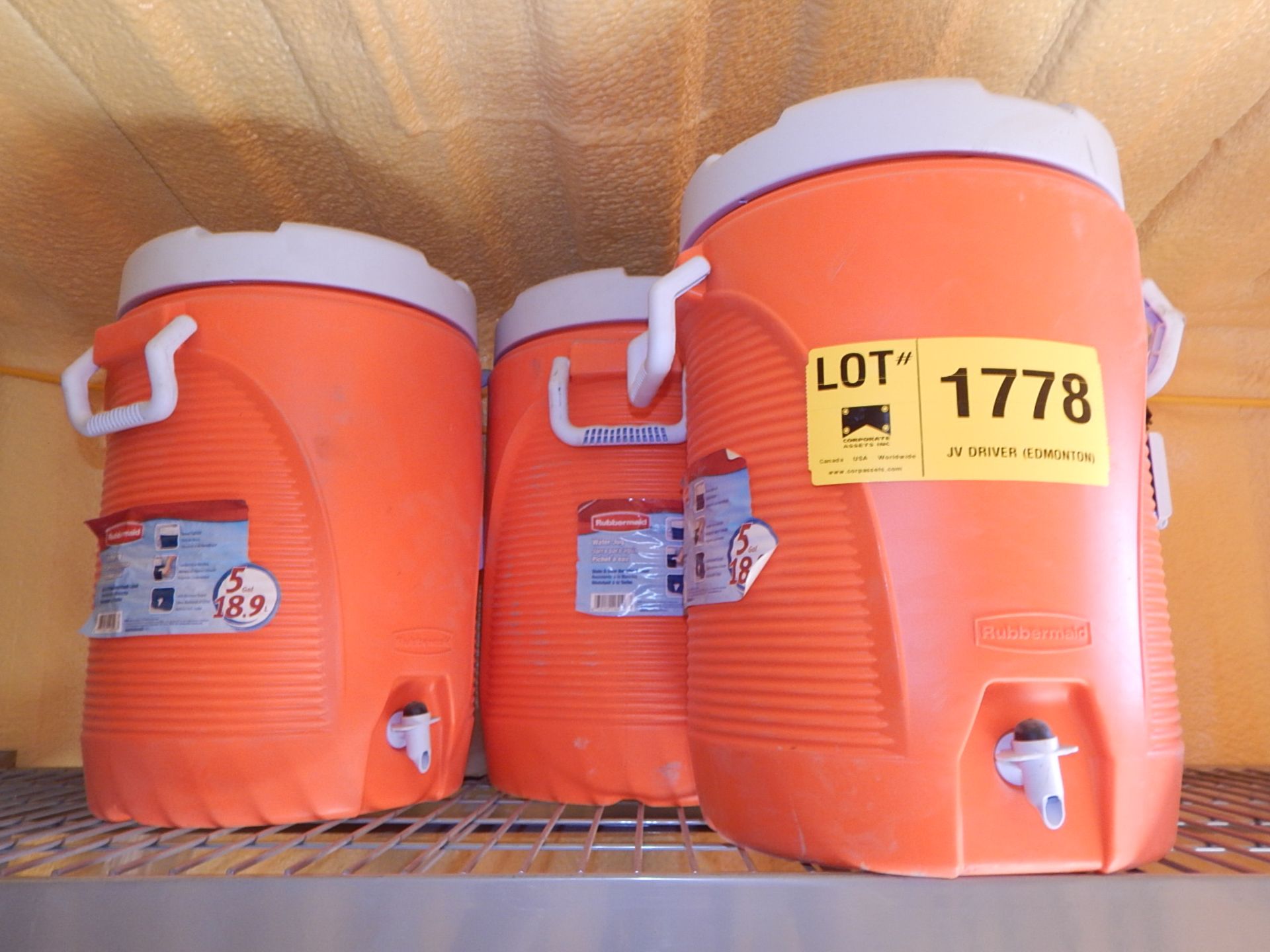 LOT/ PORTABLE HYDRATION COOLERS (SC 276) - Image 2 of 2