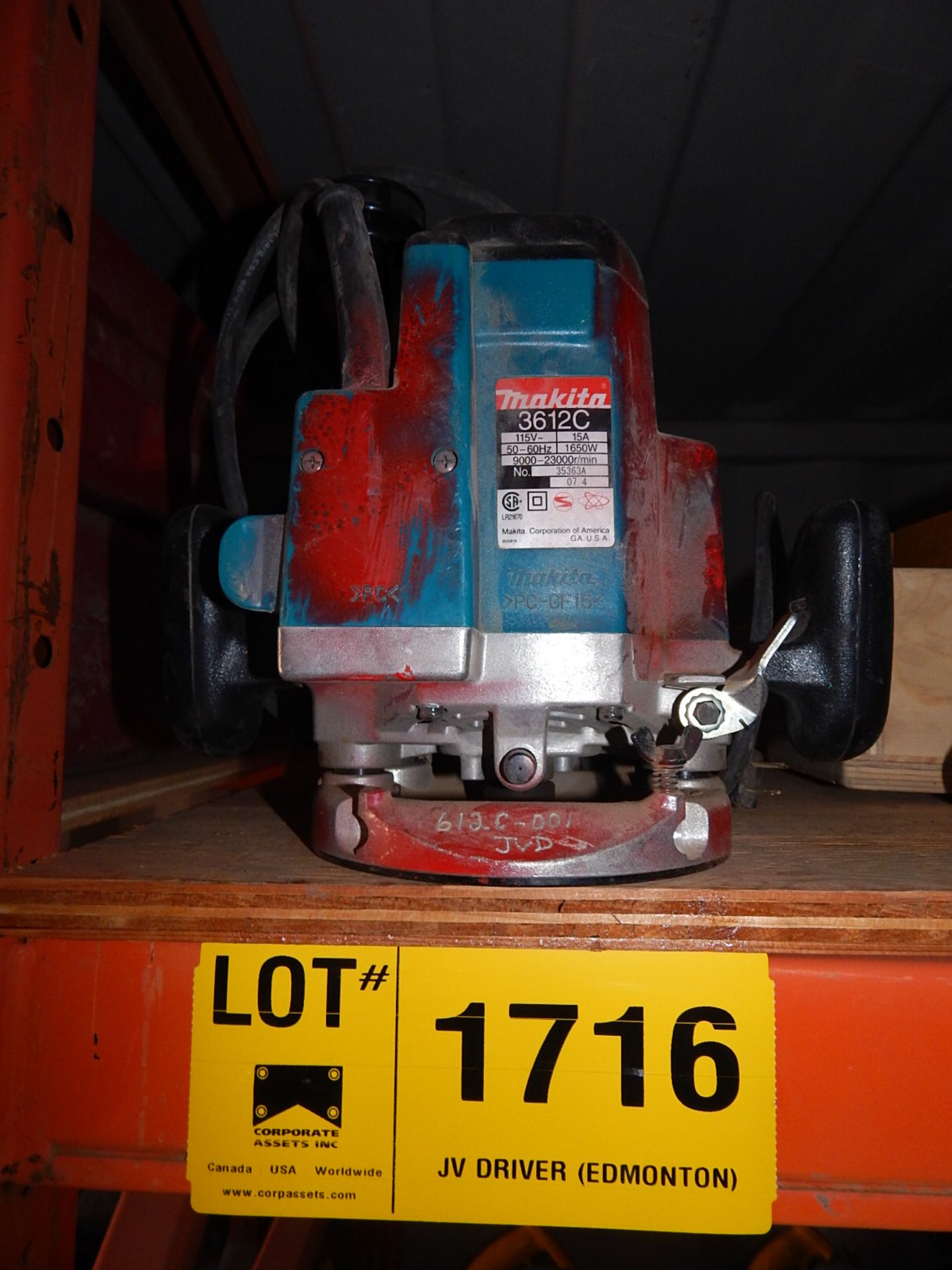 LOT/ MAKITA 3612C ROUTER WITH PORTER CABLE 1001-T2 ROUTER (SC 190) - Image 2 of 3