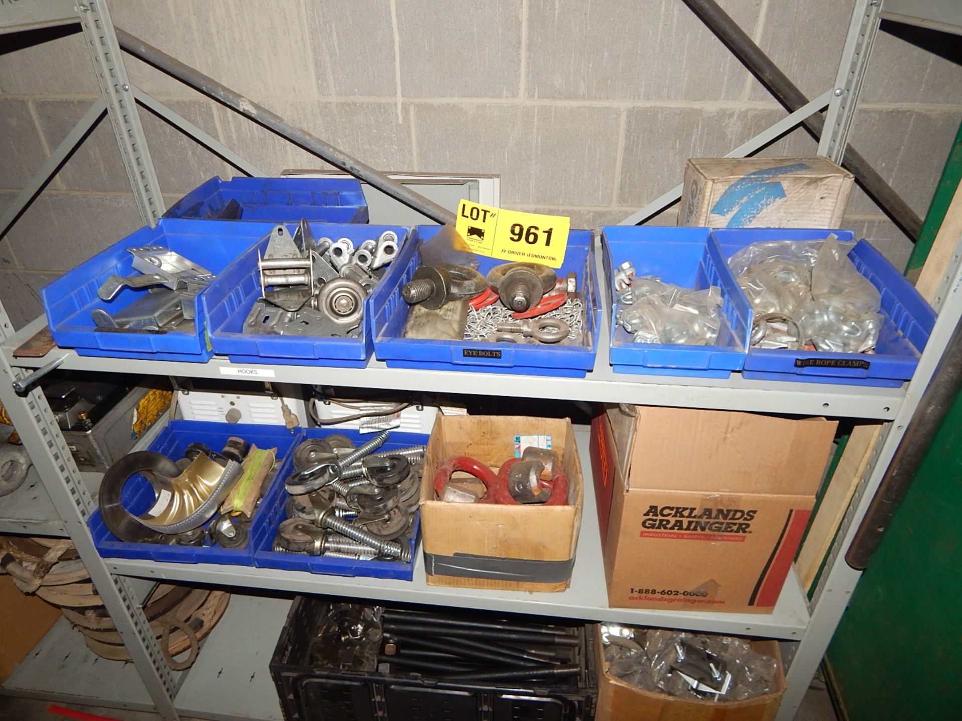 LOT/ CONTENTS OF SHELF CONSISTING OF LIFTING SUPPLIES AND HARDWARE - Image 2 of 3