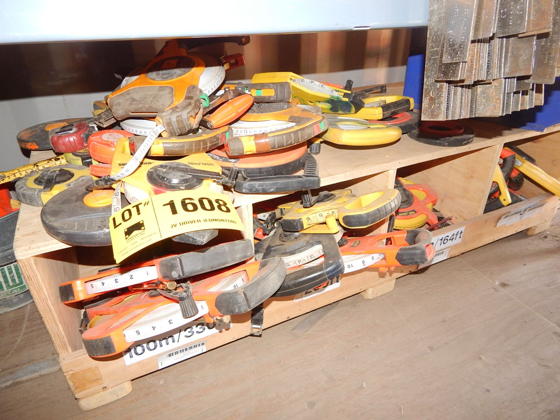 LOT/ TAPE MEASURES (SC 189)