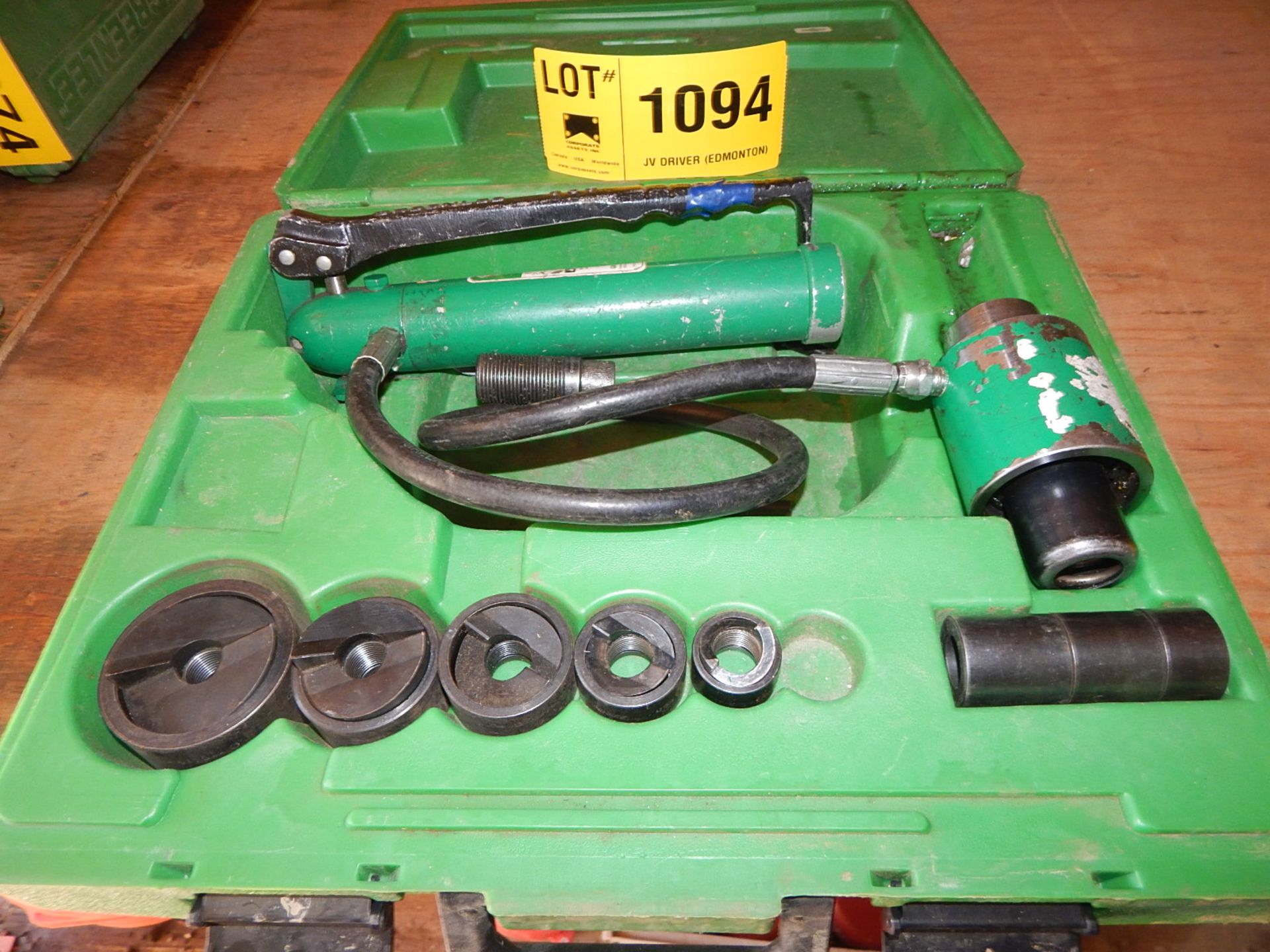 GREENLEE SLUGBUSTER KNOCKOUT PUNCH AND HYDRAULIC DRIVE SET FOR 1/2"-2" CONDUIT, S/N: N/A (SC 521)